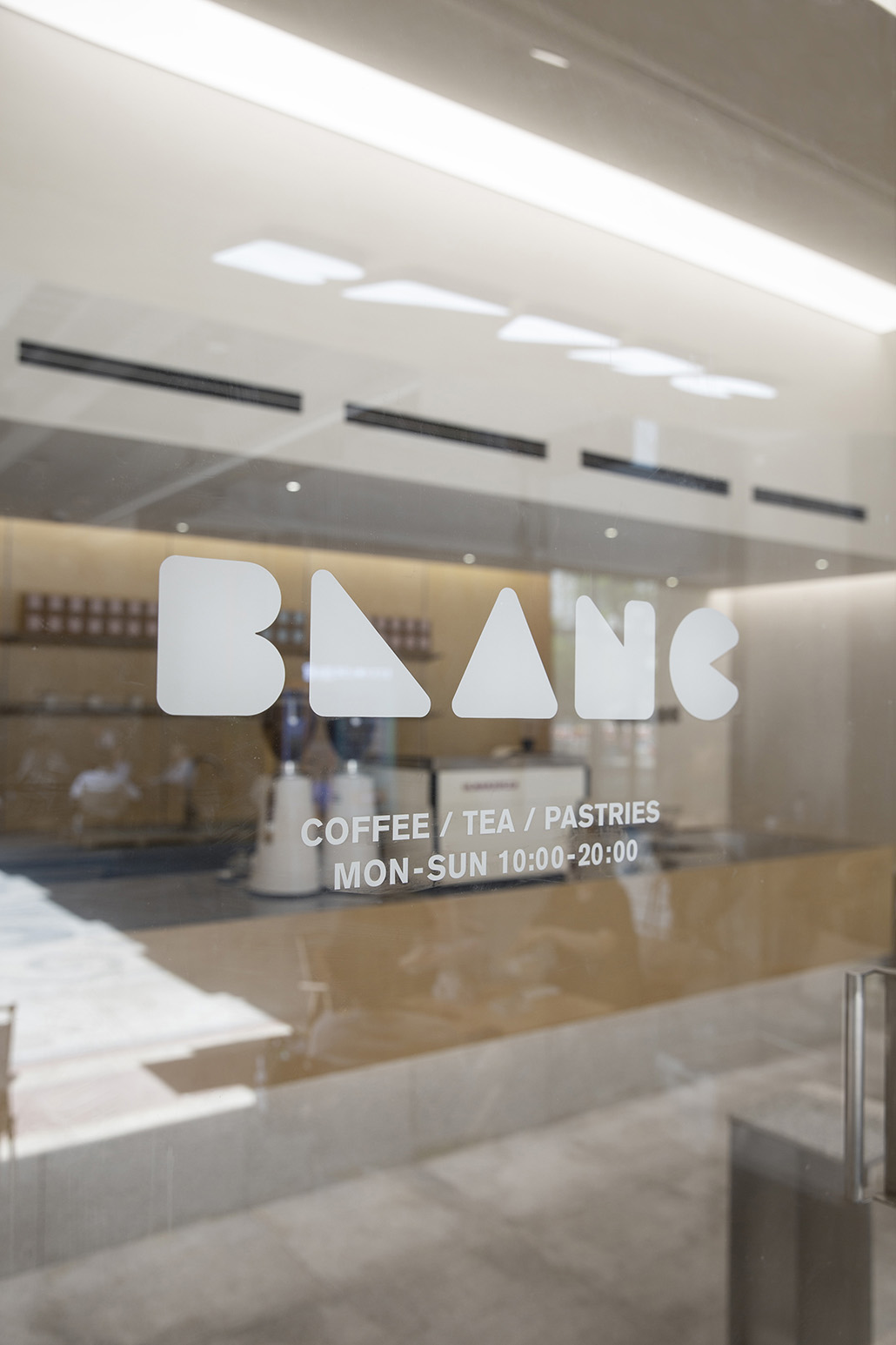 咖啡店設計,咖啡店設計案例,咖啡店設計方案,街邊咖啡店,創意咖啡店,小咖啡店設計,咖啡店裝修,上海,R.A.W.設計工作室