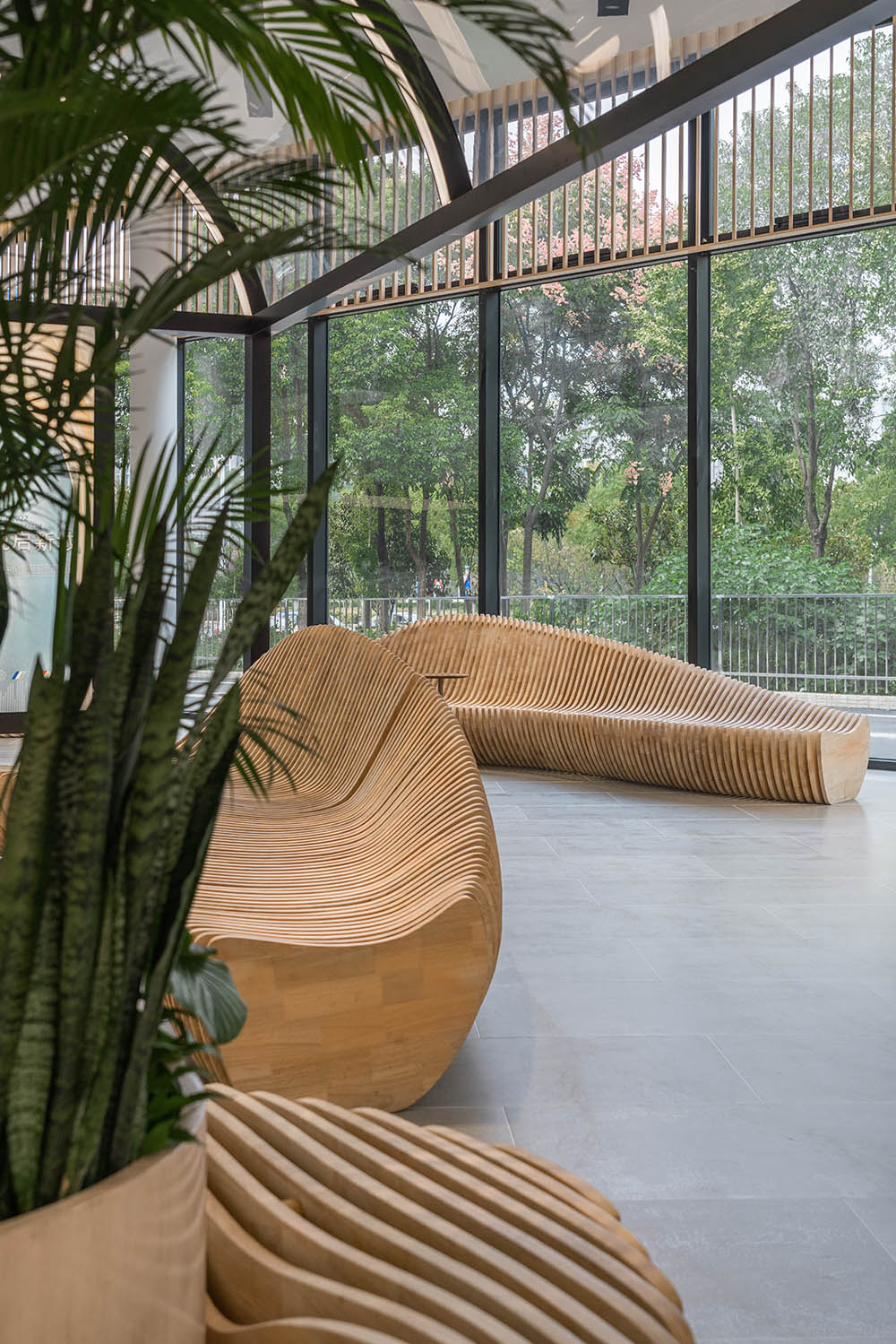 展廳設計,汽車展廳設計,體驗中心設計,體驗店設計,汽車體驗店設計,汽車銷售店設計,展廳設計案例,展廳設計方案,長沙,City Walk：BMW長沙可持續智能化展廳,ARCHIHOPE朱海博建築事務所