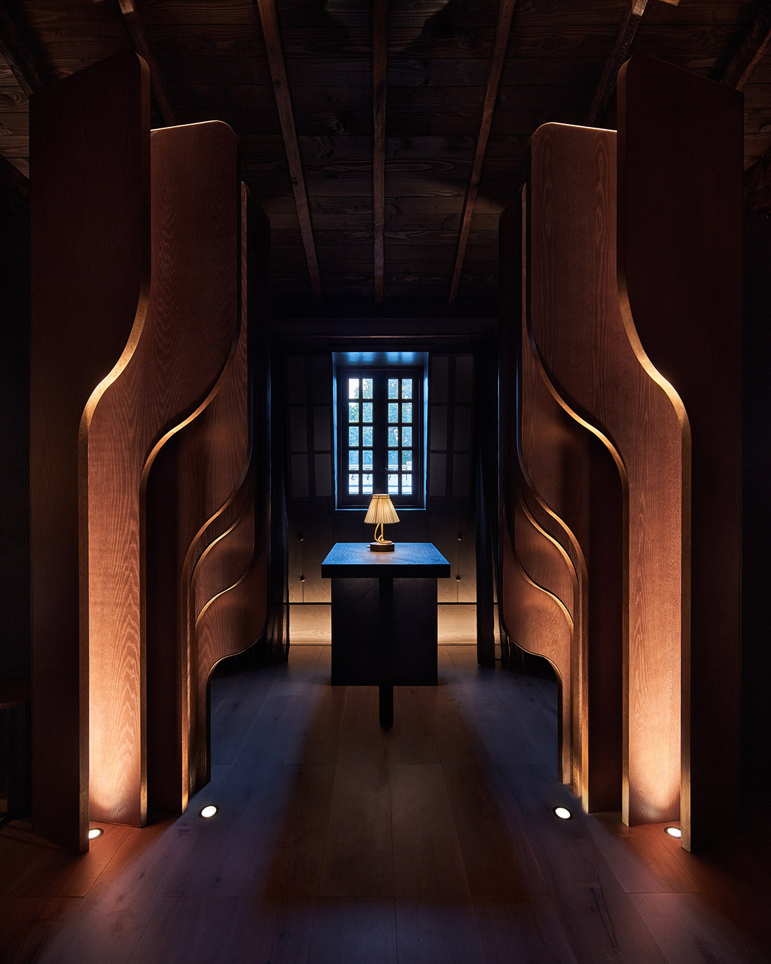 餐廳設計,餐廳設計案例,餐廳設計方案,洋房餐廳設計,餐廳裝修,餐廳效果圖,休閑餐廳設計,餐廳改造,上海,EHB餐廳,召禾設計