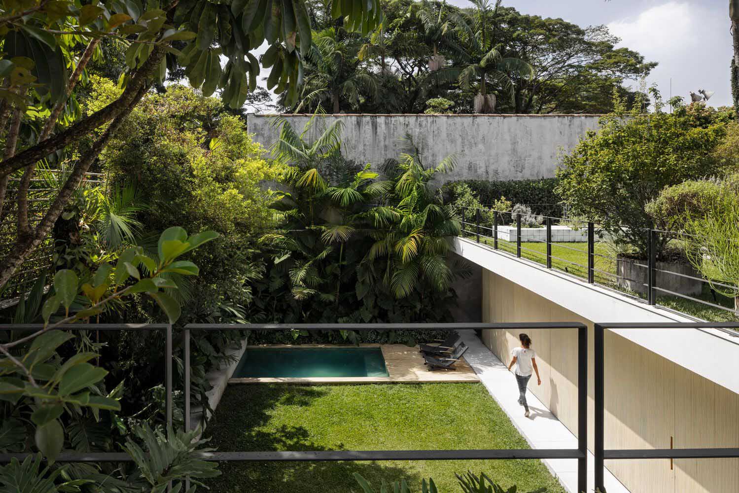 住宅設計,別墅設計案例,Gabriella Ornaghi,庭院別墅,巴西,國外住宅設計案例,400㎡,聖保羅,景觀別墅