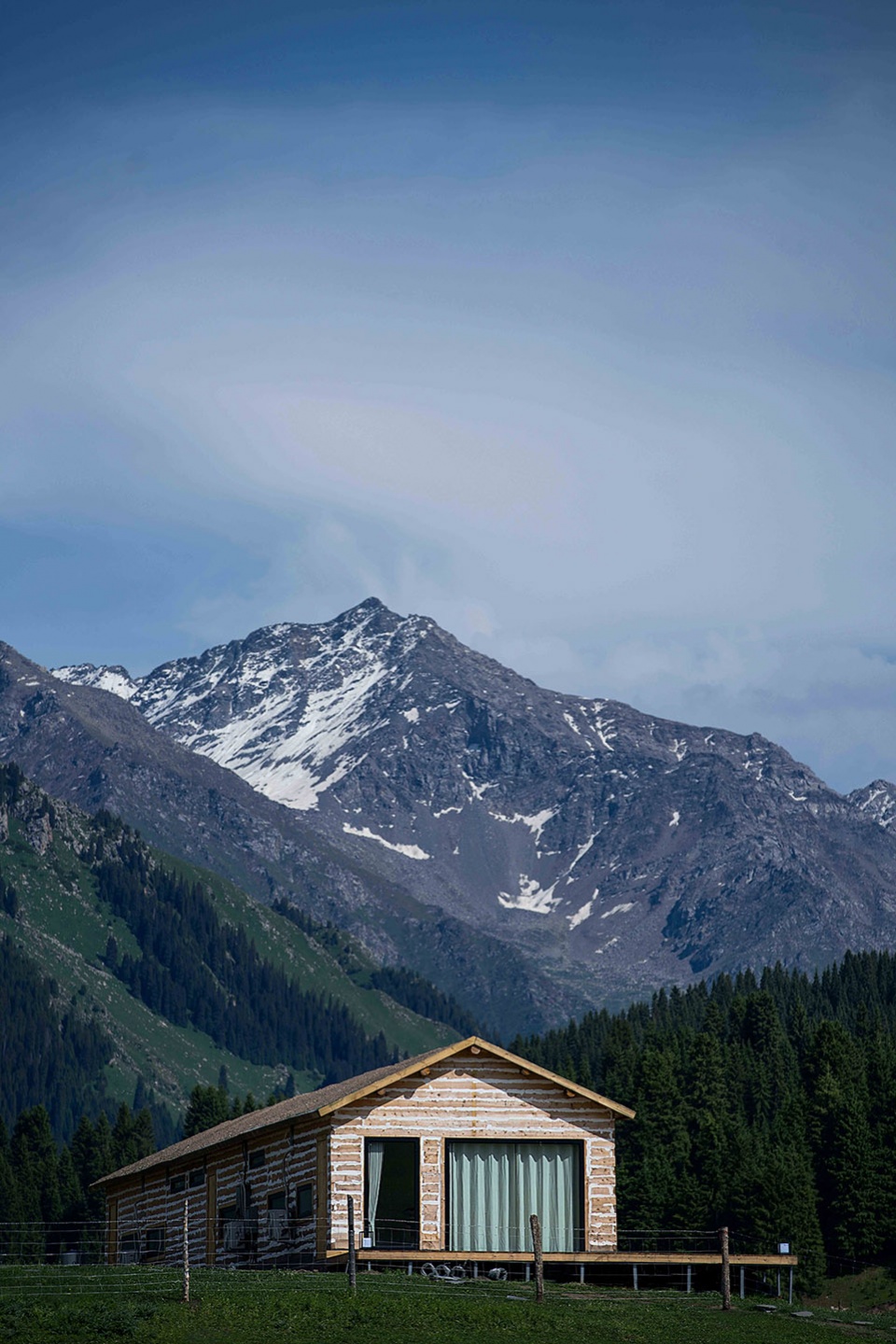 民宿設計,民宿改造設計,度假民宿設計,民宿設計案例,民宿設計方案,酒店設計,設計酒店,新疆伊犁,哈薩克自治州青空冀翼民宿,魔匠德克空間設計