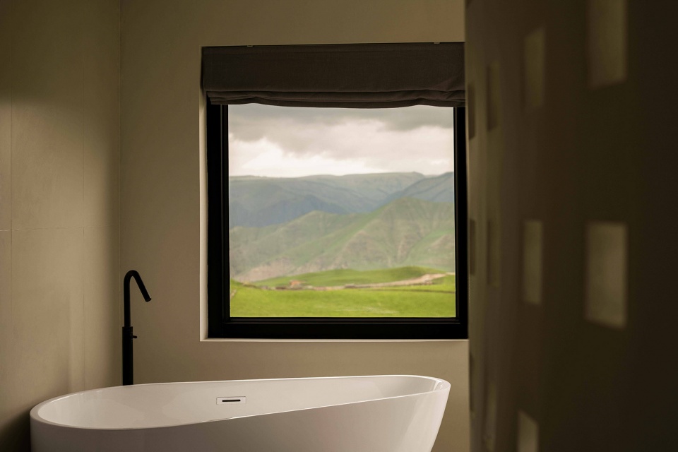 民宿設計,民宿改造設計,度假民宿設計,民宿設計案例,民宿設計方案,酒店設計,設計酒店,新疆伊犁,哈薩克自治州青空冀翼民宿,魔匠德克空間設計