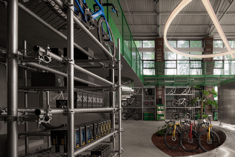 自行車零售店設計,騎行配件零售店設計,零售店設計案例,零售店設計方案,零售店設計,商店設計,杭州,宇宙電動空間站,雲穀空間設計