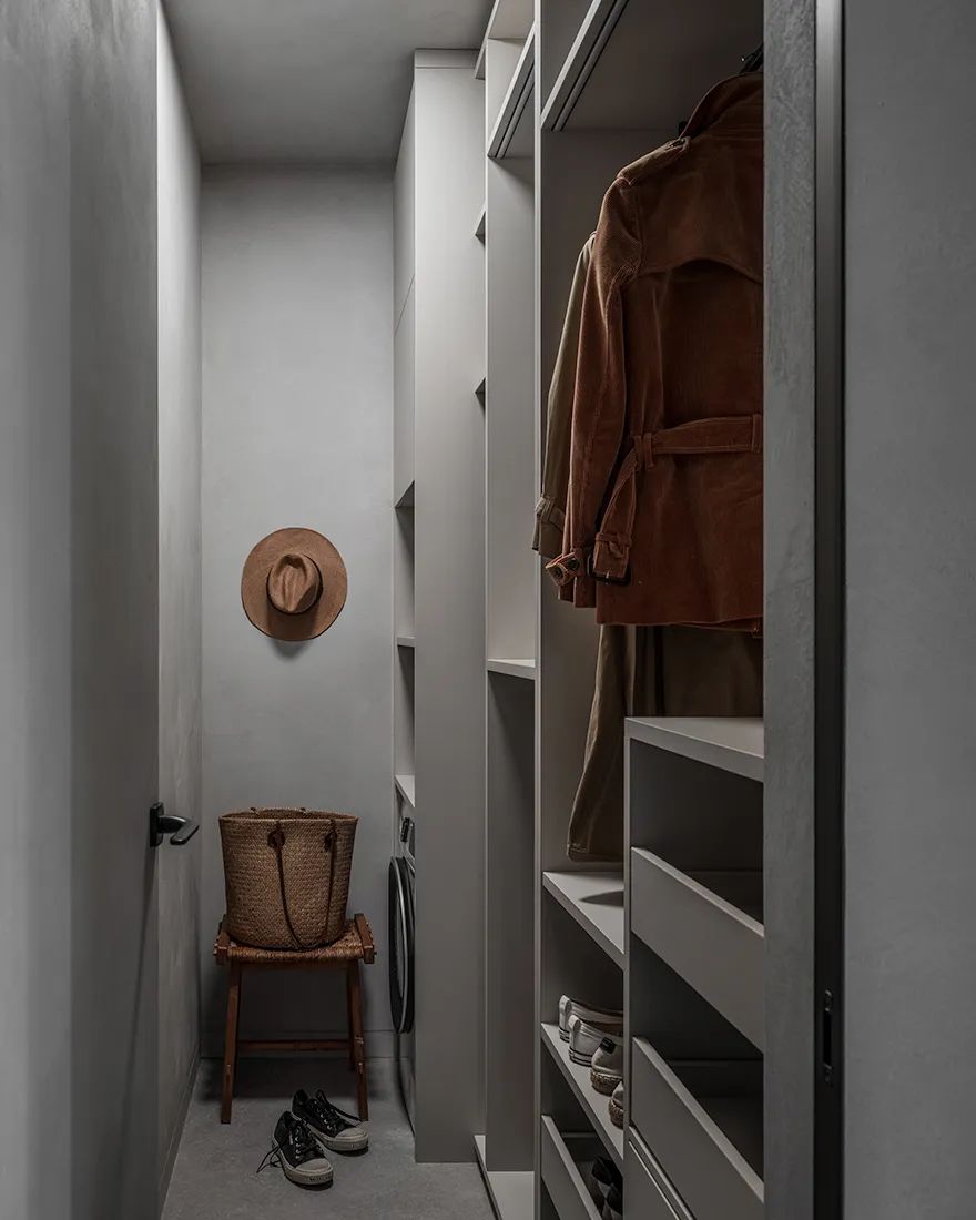 Svetlana Herzen,公寓設計,公寓設計案例,65㎡,深色係,小公寓,小公寓設計效果圖,小戶型設計,單身公寓