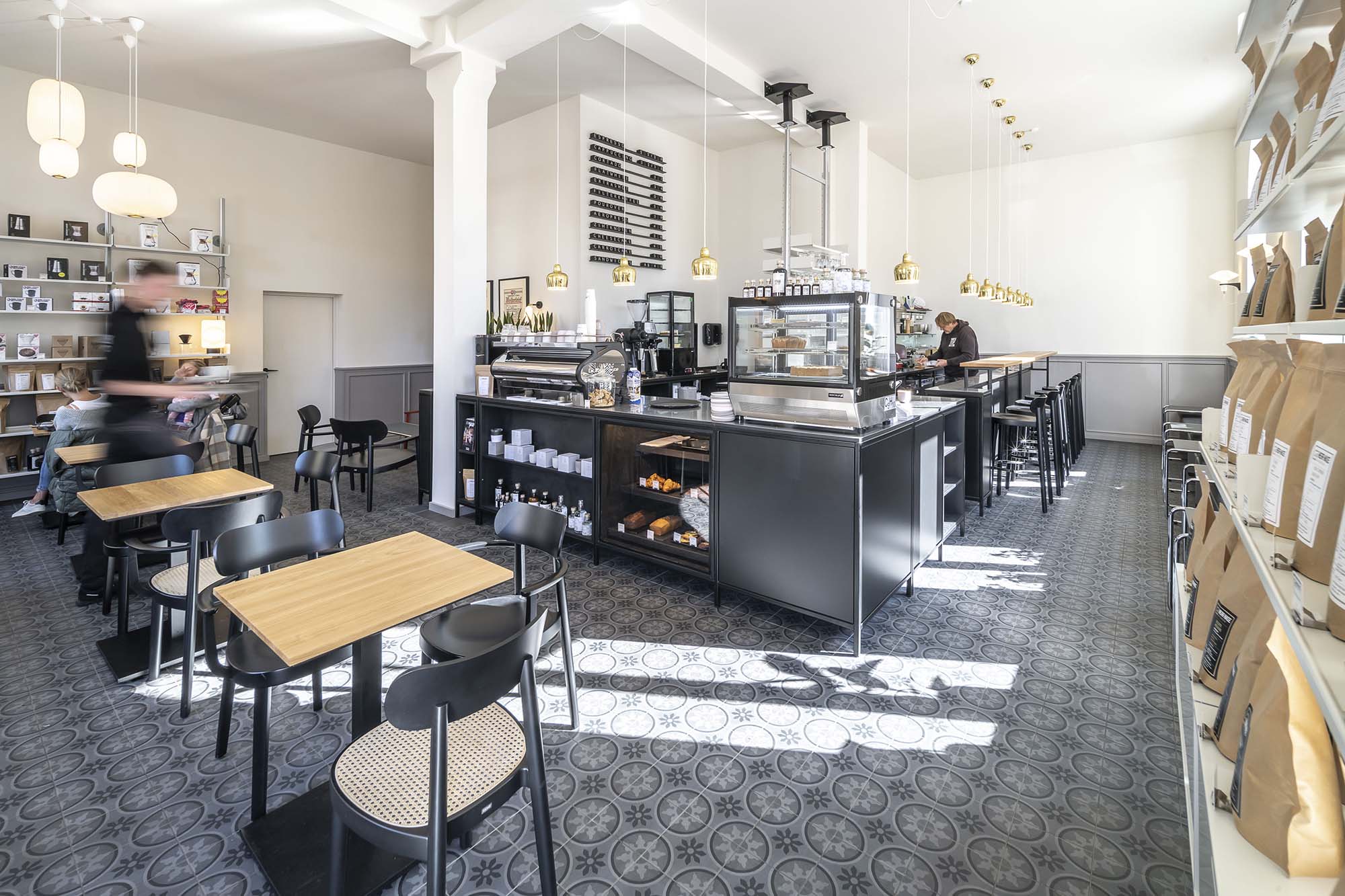 Fabian Holst,德國,咖啡廳設計方案,咖啡廳裝修,Café Herr Hase,咖啡店設計,烘焙工坊