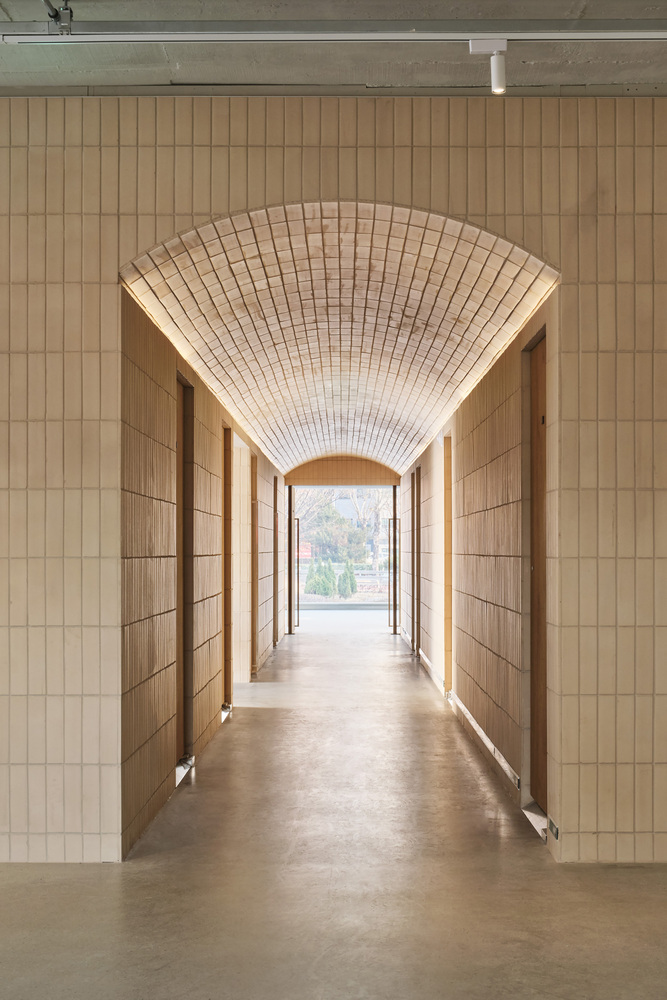 酒吧設計方案,酒吧裝修,休閑餐廳設計,Indiesalon,餐廳設計,酒吧,Slowyard BBQ 酒吧&餐廳,韓國,酒吧餐廳設計,首爾麻浦