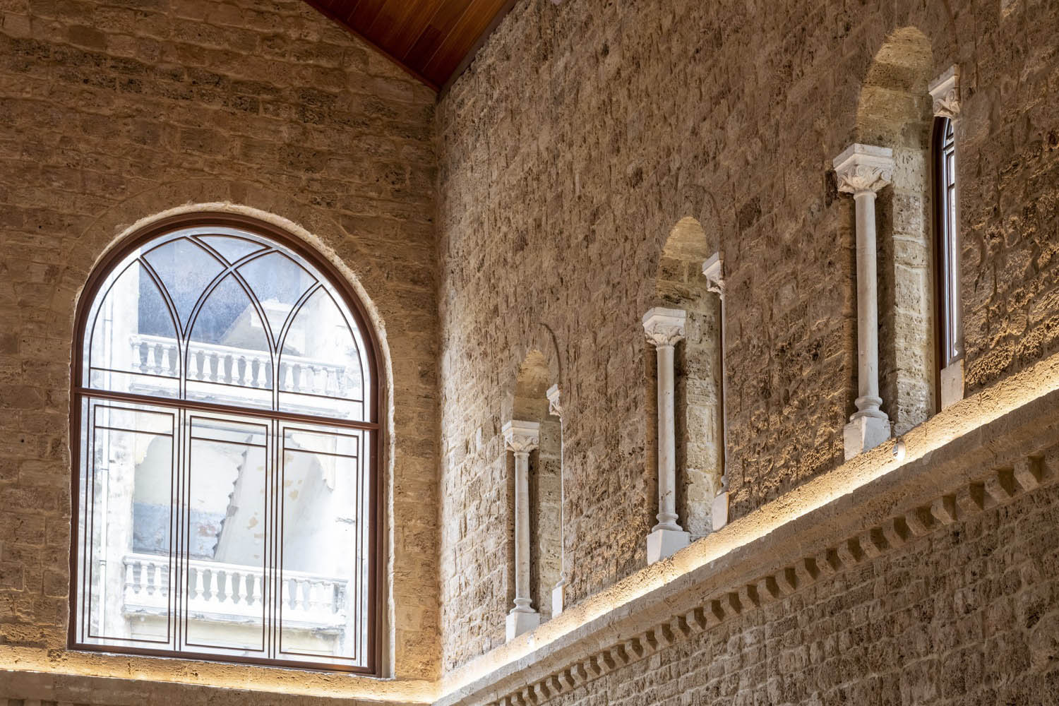 PARALX,黎巴嫩,貝魯特,商業綜合體設計案例,辦公樓設計方案,教堂改造設計,聖喬治教堂