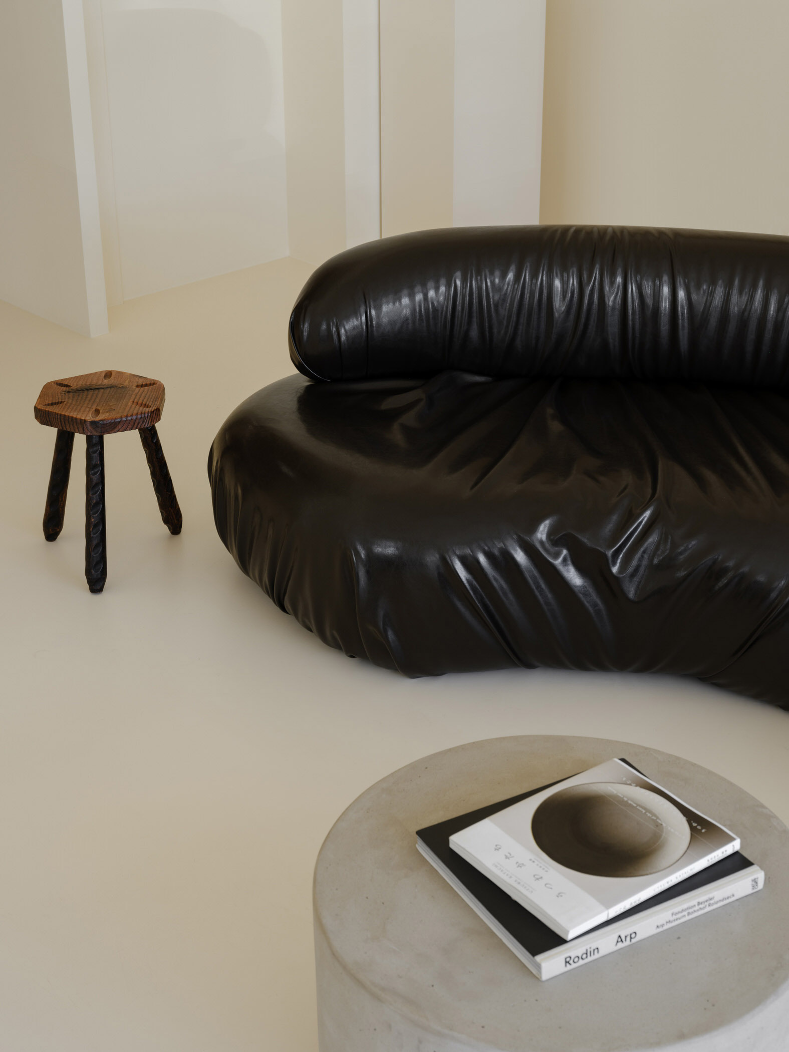 商店設計,零售店設計,集合店設計,Polina Ditsman,概念店設計,品牌零售店設計,零售店設計案例,零售店設計方案,俄羅斯,莫斯科,奶油色