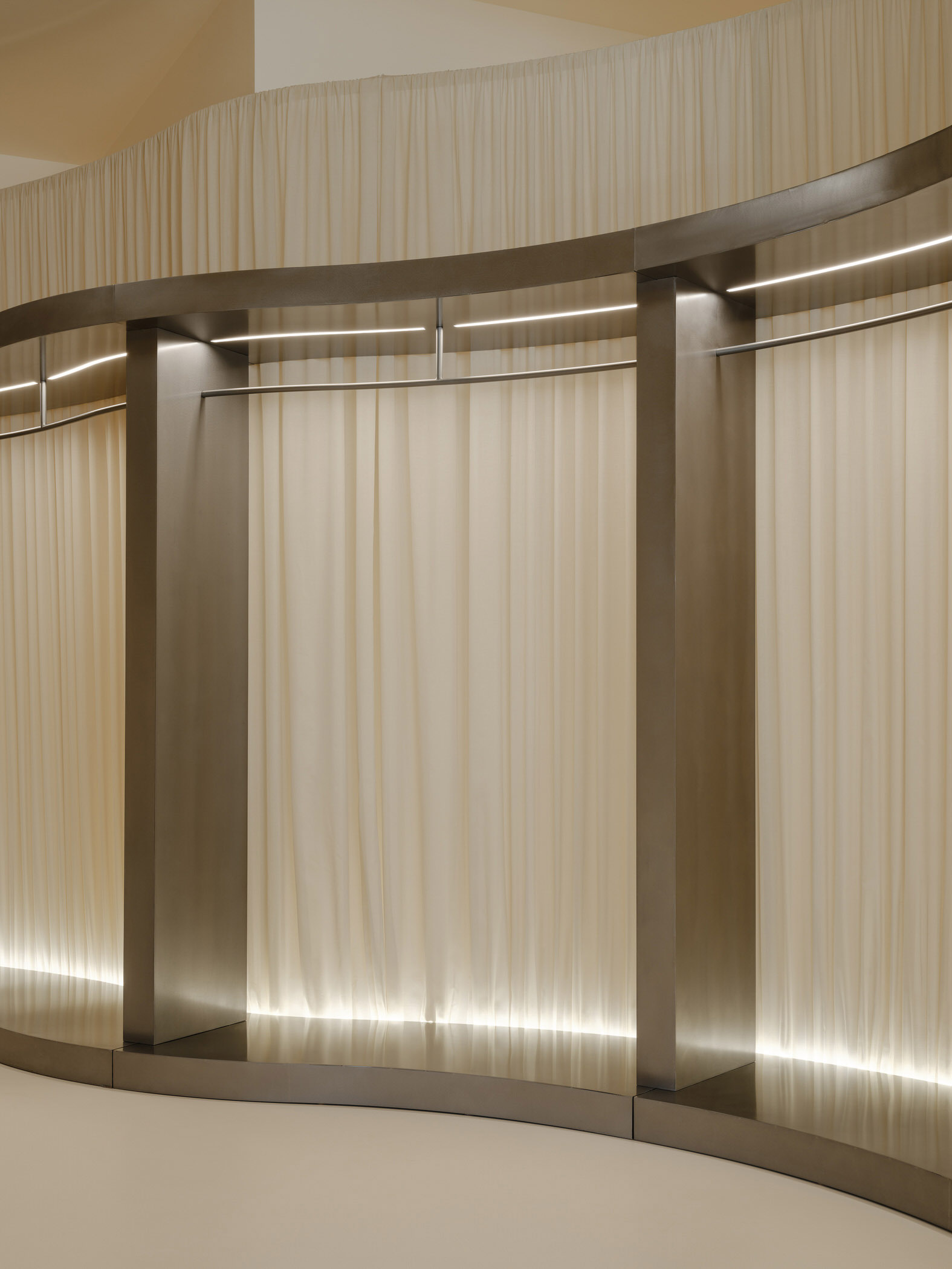 商店設計,零售店設計,集合店設計,Polina Ditsman,概念店設計,品牌零售店設計,零售店設計案例,零售店設計方案,俄羅斯,莫斯科,奶油色