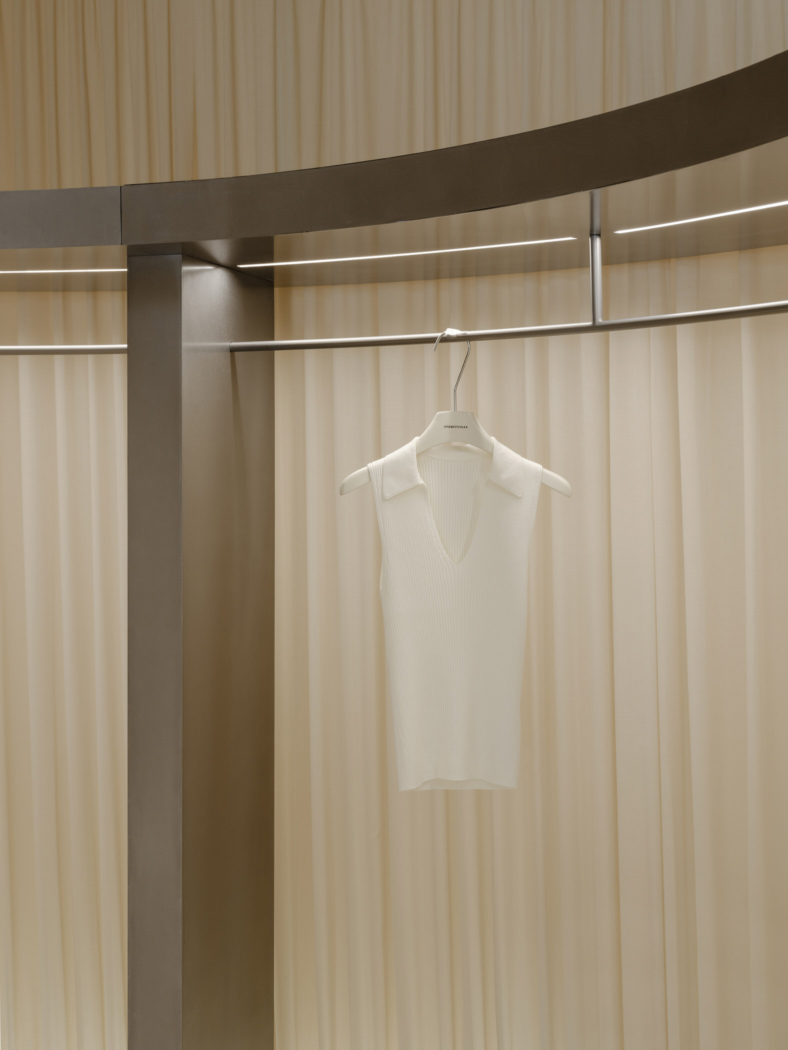 商店設計,零售店設計,集合店設計,Polina Ditsman,概念店設計,品牌零售店設計,零售店設計案例,零售店設計方案,俄羅斯,莫斯科,奶油色