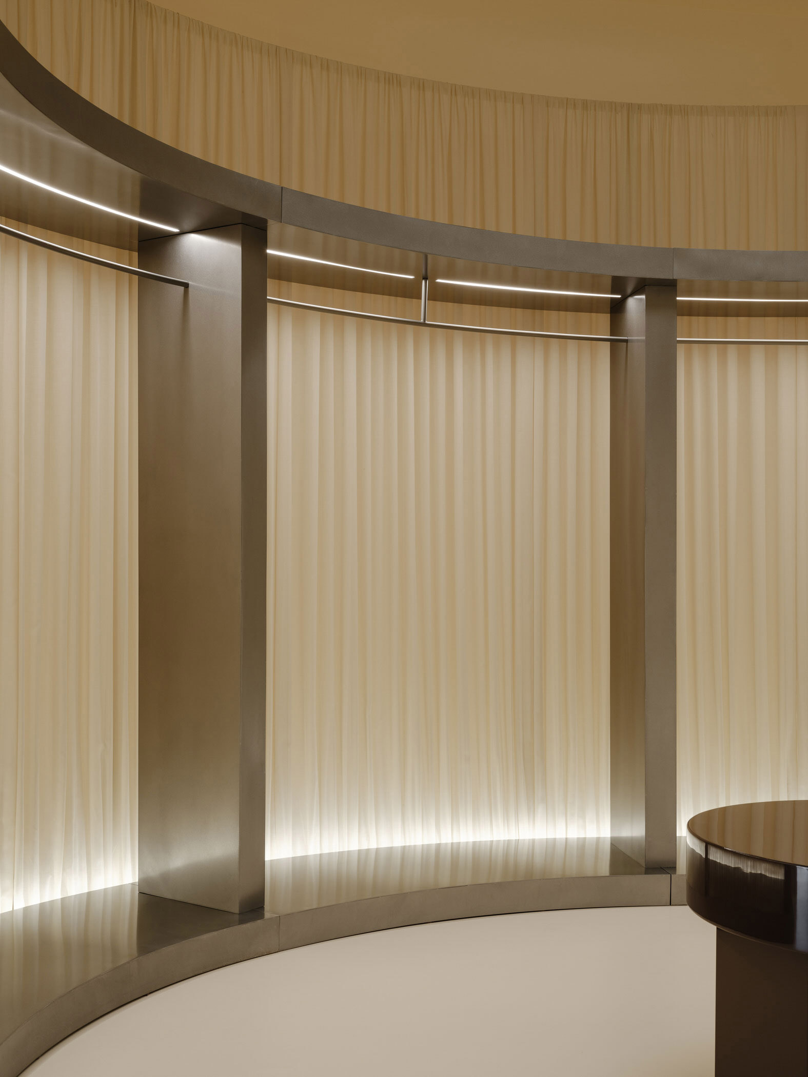 商店設計,零售店設計,集合店設計,Polina Ditsman,概念店設計,品牌零售店設計,零售店設計案例,零售店設計方案,俄羅斯,莫斯科,奶油色