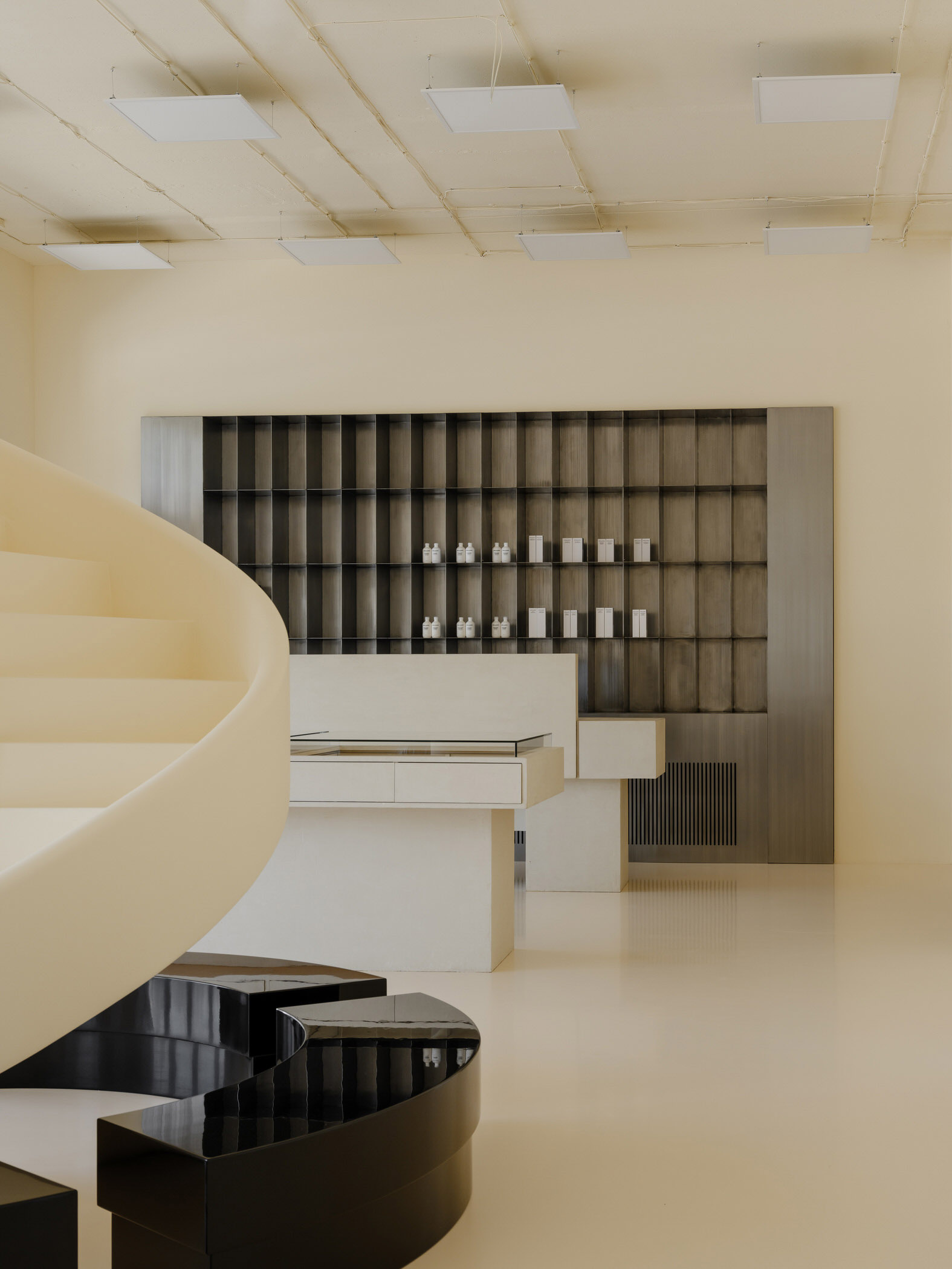 商店設計,零售店設計,集合店設計,Polina Ditsman,概念店設計,品牌零售店設計,零售店設計案例,零售店設計方案,俄羅斯,莫斯科,奶油色