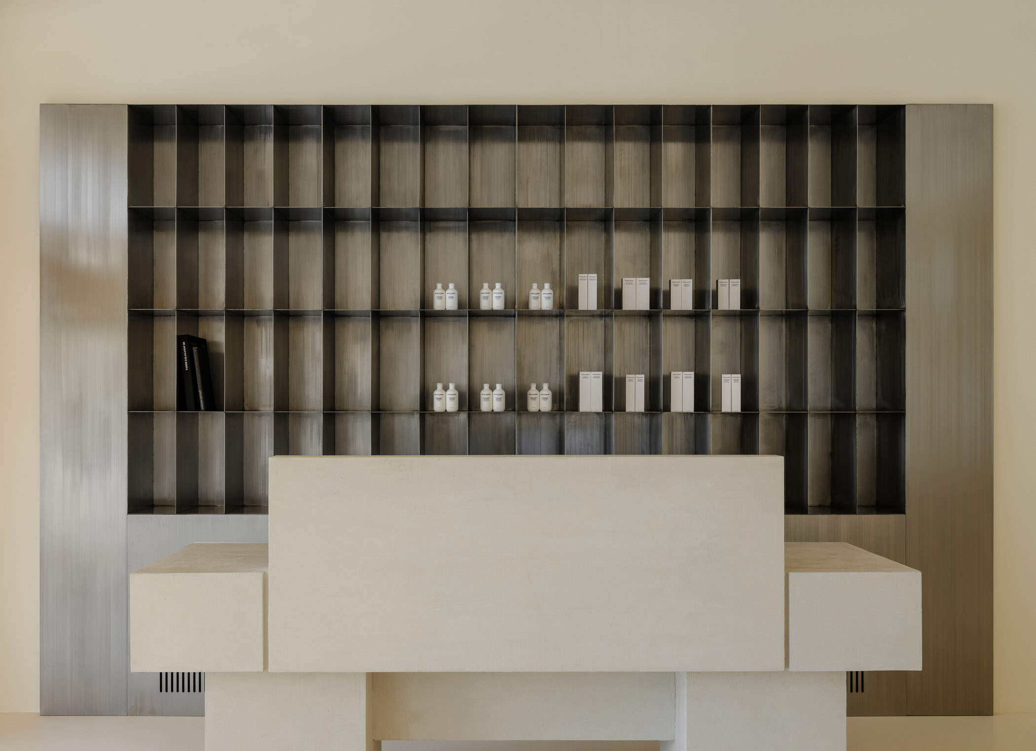 商店設計,零售店設計,集合店設計,Polina Ditsman,概念店設計,品牌零售店設計,零售店設計案例,零售店設計方案,俄羅斯,莫斯科,奶油色