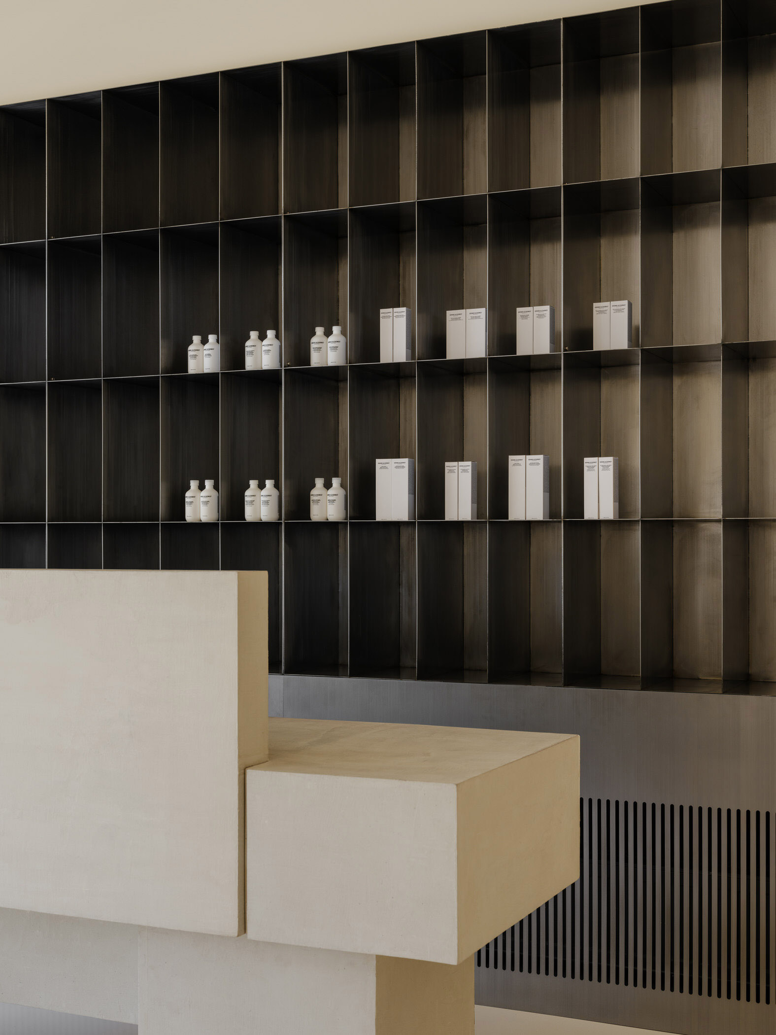 商店設計,零售店設計,集合店設計,Polina Ditsman,概念店設計,品牌零售店設計,零售店設計案例,零售店設計方案,俄羅斯,莫斯科,奶油色