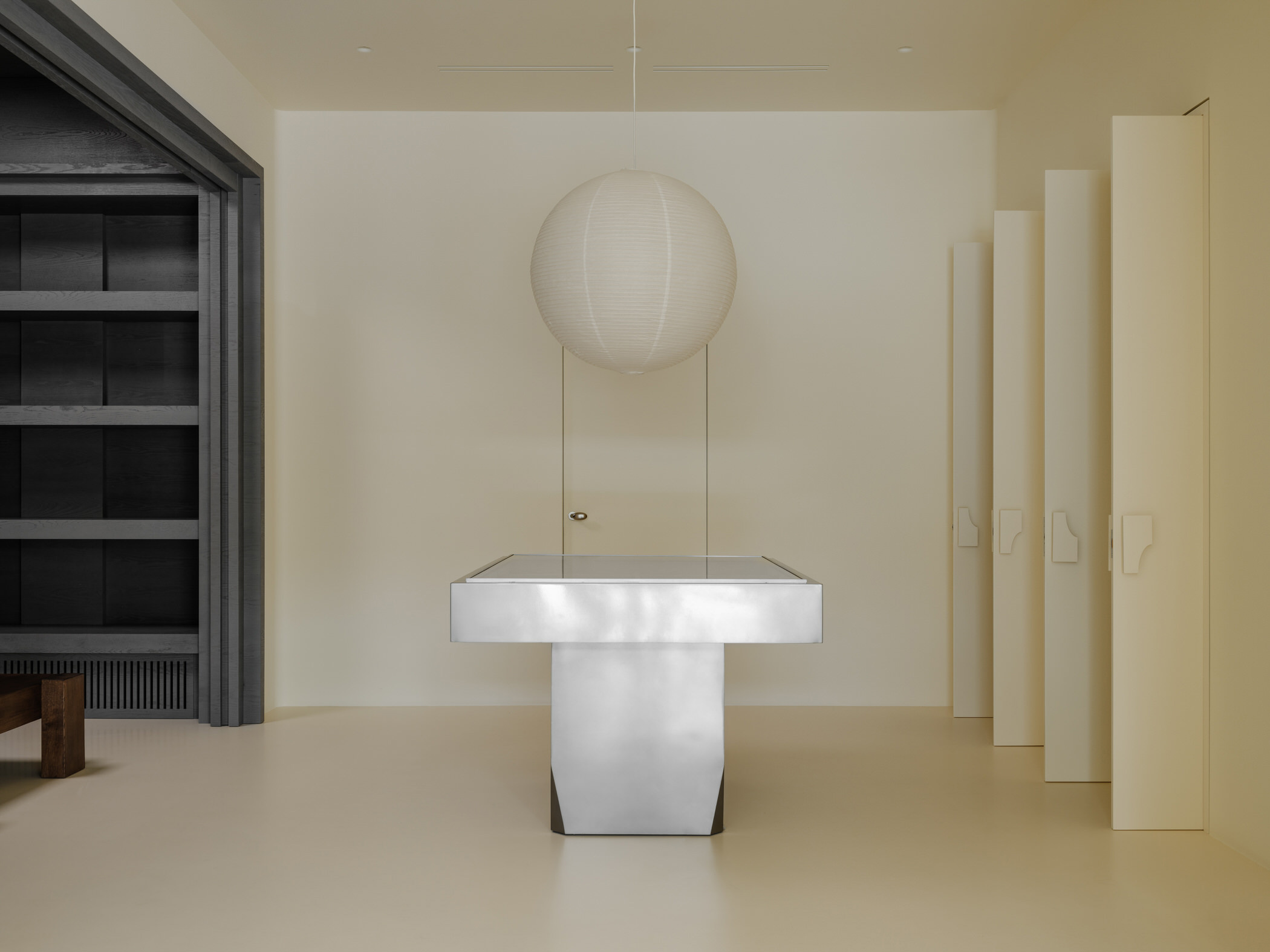 商店設計,零售店設計,集合店設計,Polina Ditsman,概念店設計,品牌零售店設計,零售店設計案例,零售店設計方案,俄羅斯,莫斯科,奶油色