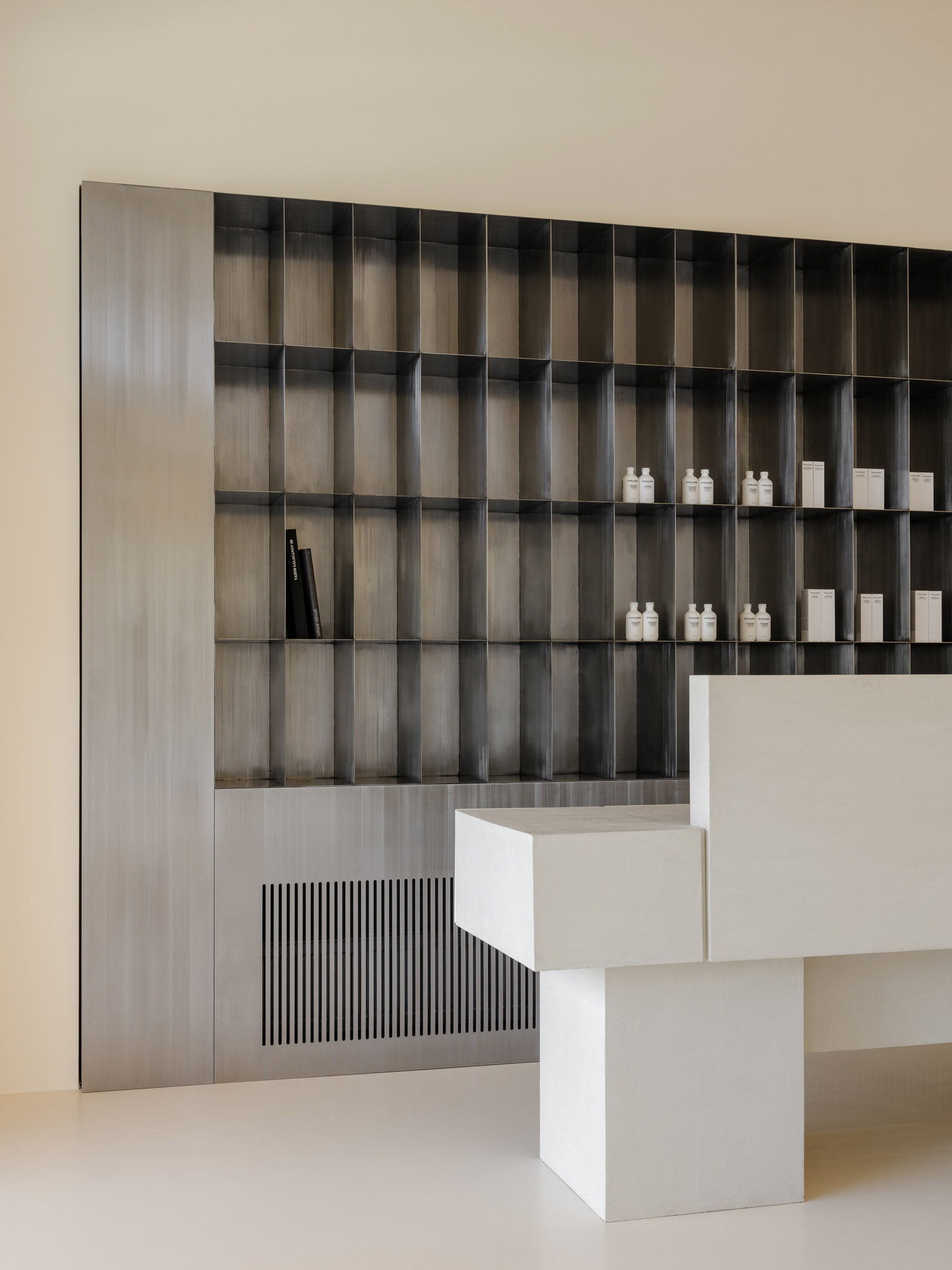 商店設計,零售店設計,集合店設計,Polina Ditsman,概念店設計,品牌零售店設計,零售店設計案例,零售店設計方案,俄羅斯,莫斯科,奶油色