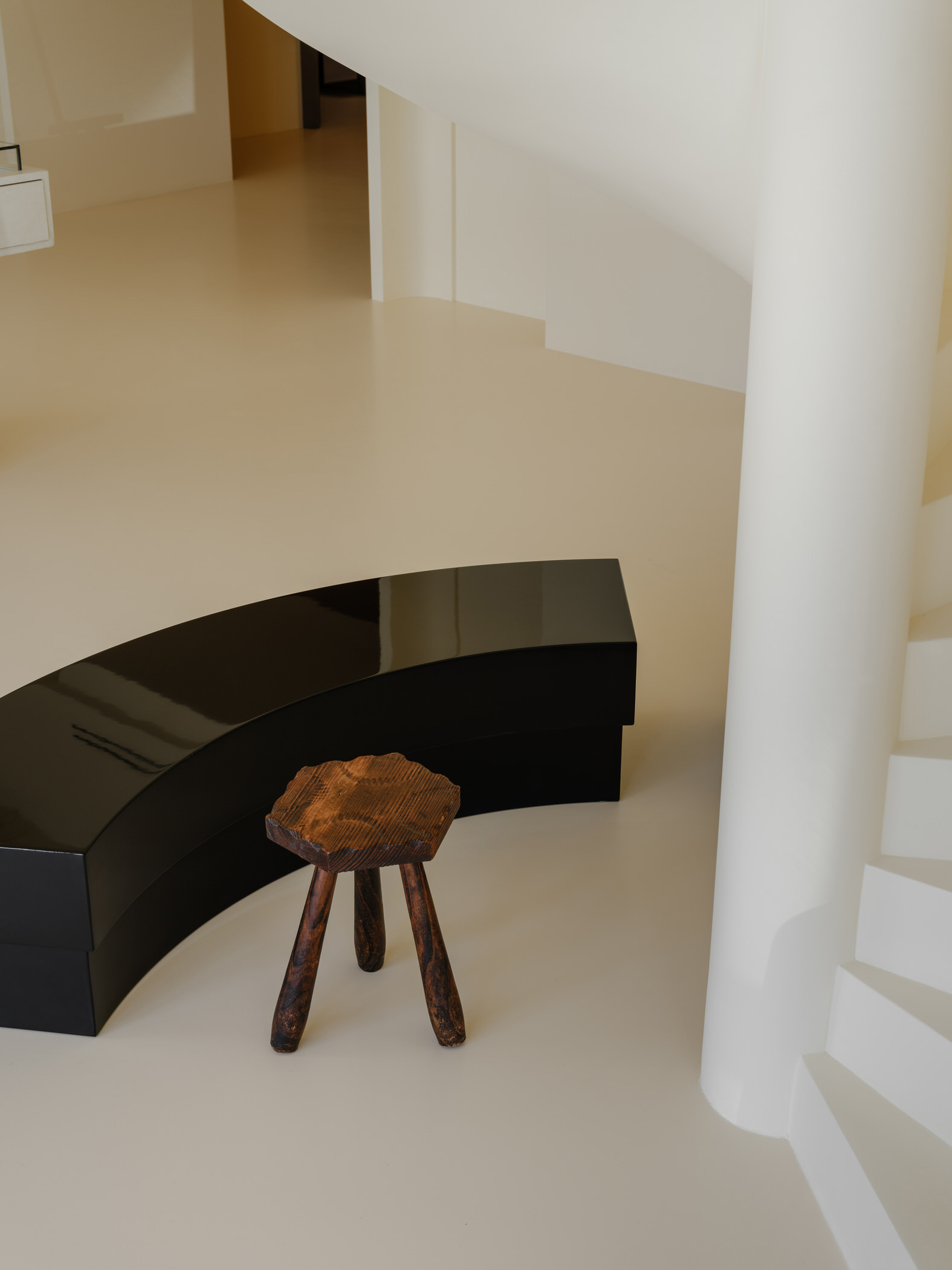 商店設計,零售店設計,集合店設計,Polina Ditsman,概念店設計,品牌零售店設計,零售店設計案例,零售店設計方案,俄羅斯,莫斯科,奶油色