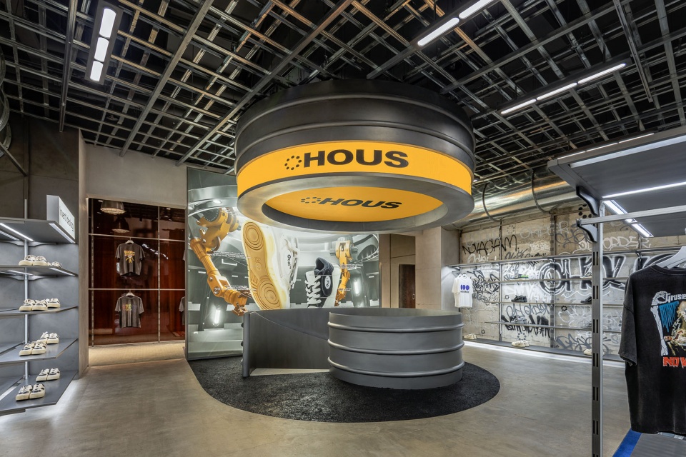 商店設計,零售店設計,集合店設計,國潮集合店設計,概念店設計,服飾零售店設計,零售店設計案例,零售店設計方案,成都,國潮品牌集合店OHOUS,永創設計