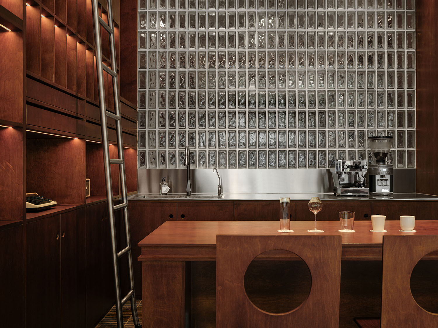 咖啡店設計,咖啡店設計案例,咖啡店設計方案,街邊咖啡店,創意咖啡店,小咖啡店設計,咖啡店裝修,昆明,ido&Friends咖啡店,艾洛設計