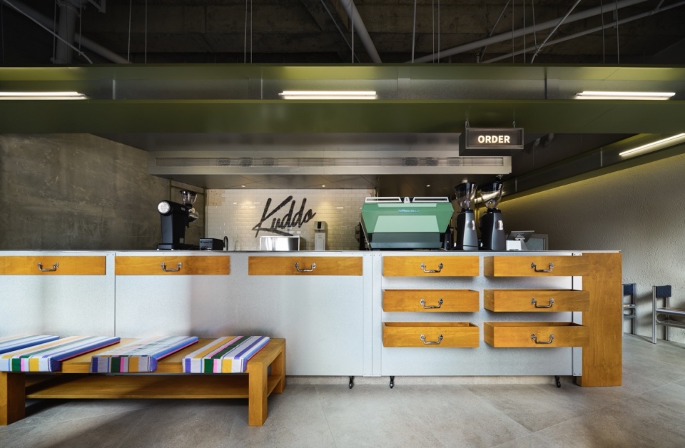 社區咖啡店設計,咖啡店設計,咖啡店設計案例,咖啡店設計方案,茶飲店設計,小咖啡店設計,KUDDO coffee,上海,KUDDO咖啡鴻壽坊店,敘室設計