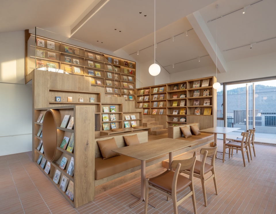 餐廳設計,休閑餐廳設計,創意餐廳設計,親子餐廳設計,餐廳設計案例,餐廳設計方案,餐廳裝修,杭州,papa+創意料理餐廳,杭州觀堂設計