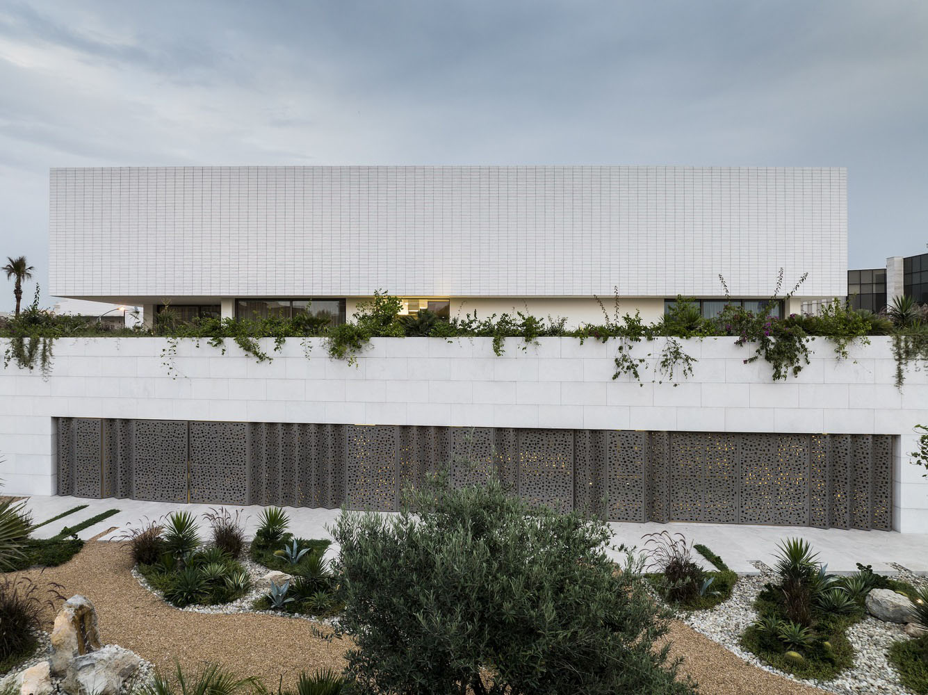 AGi Architects,別墅設計案例,別墅設計方案,開放式別墅,科威特,庭院別墅,景觀別墅,原木色,800㎡