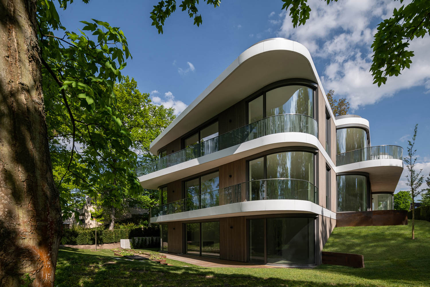 Tchoban Voss Architekten,公寓設計案例,公寓設計方案,曲線美學,德國,湖景公寓,柏林