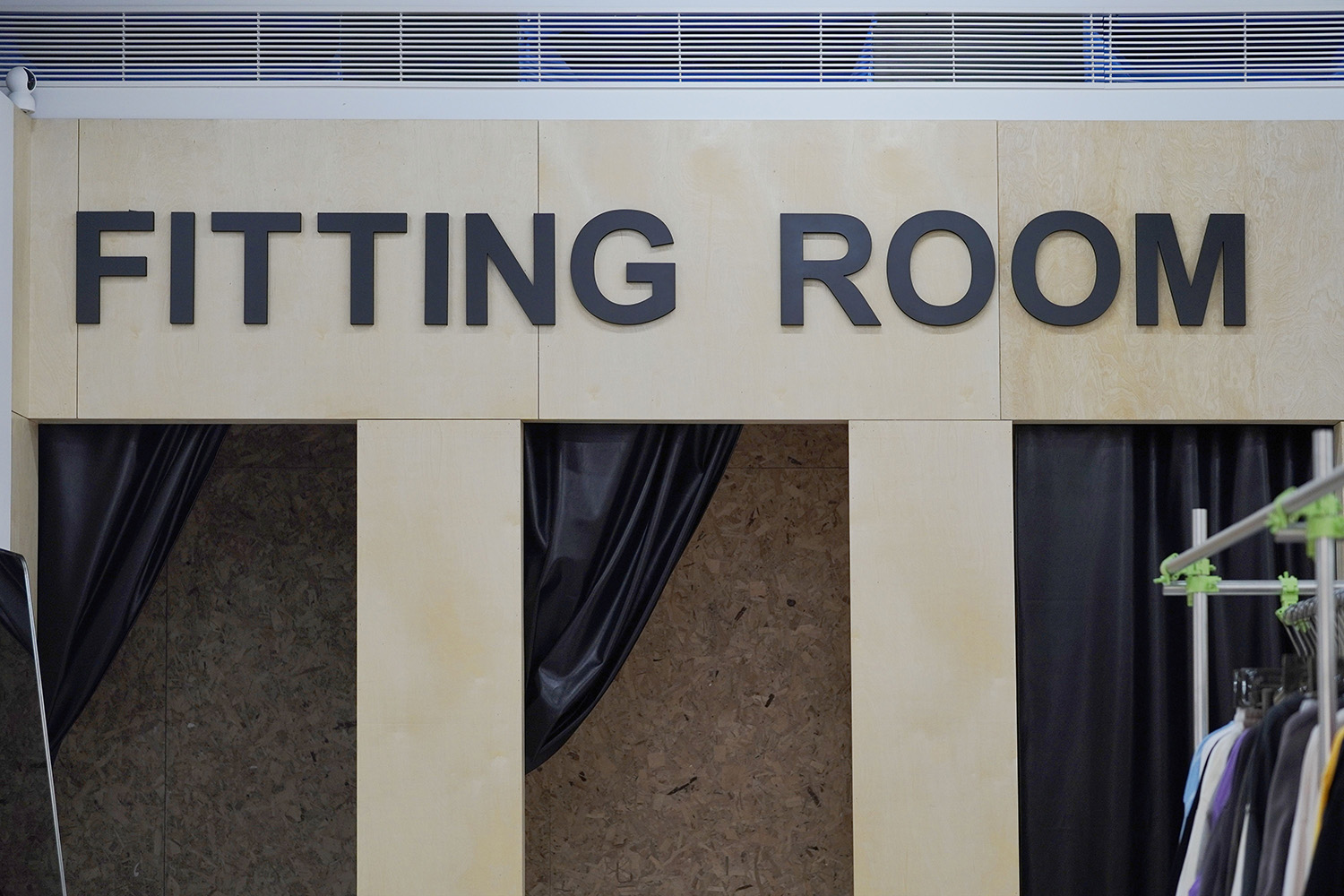 商店設計,零售店設計,買手店設計,服裝店設計,服飾零售店設計,零售店設計案例,零售店設計方案,天津,TBC買手店,LLLOOK STUDIO