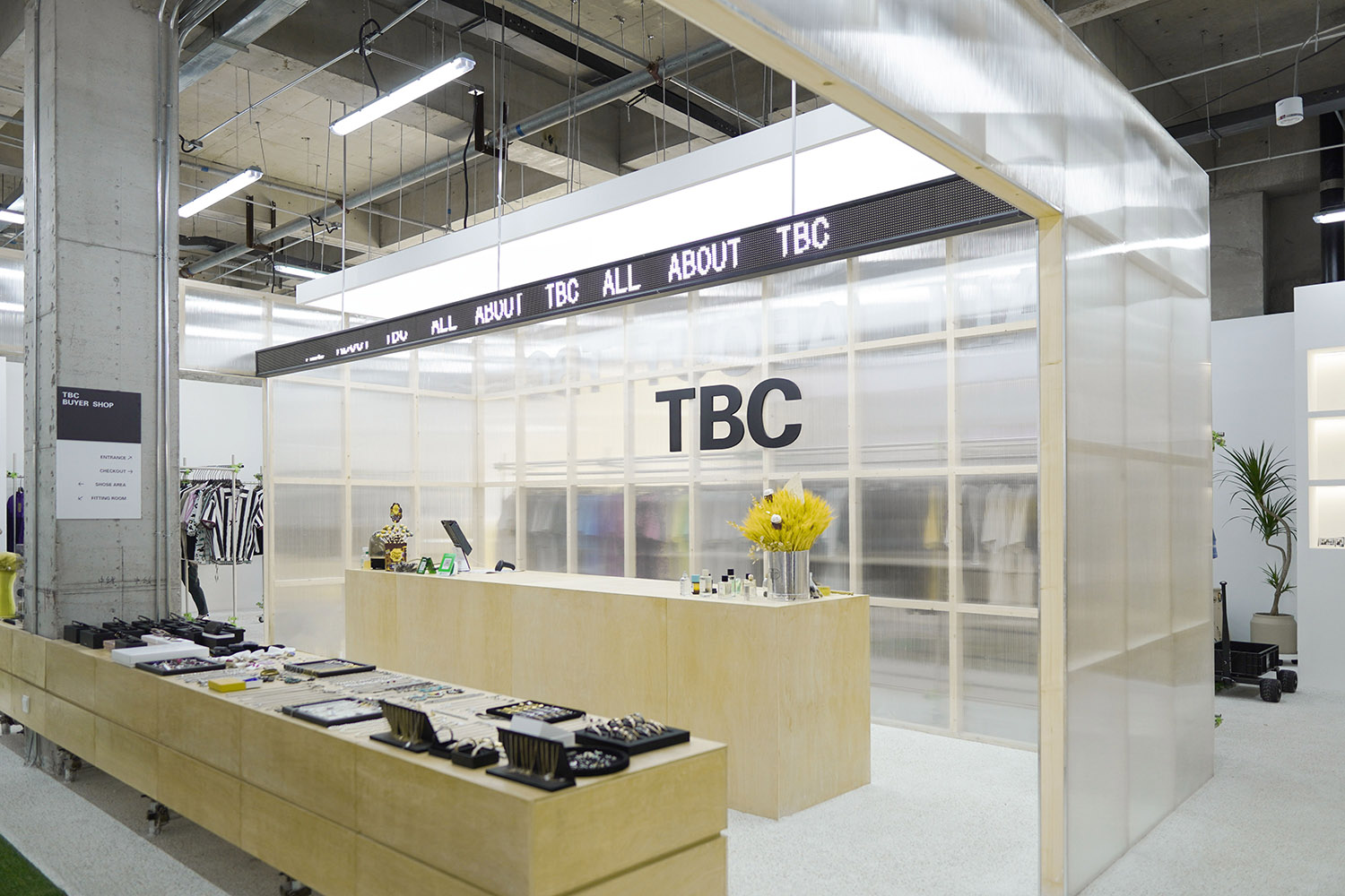 商店設計,零售店設計,買手店設計,服裝店設計,服飾零售店設計,零售店設計案例,零售店設計方案,天津,TBC買手店,LLLOOK STUDIO