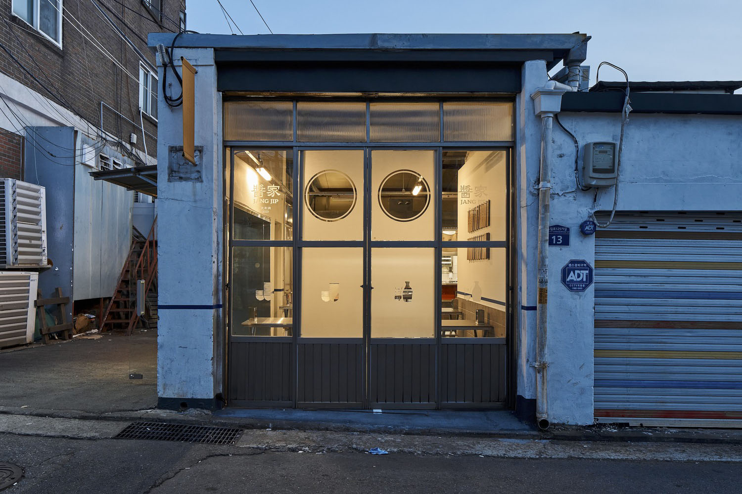 omo-studio,韓國,餐廳設計方案,餐廳裝修,街邊店設計,酒吧餐廳設計,醬家酒吧餐廳,55㎡