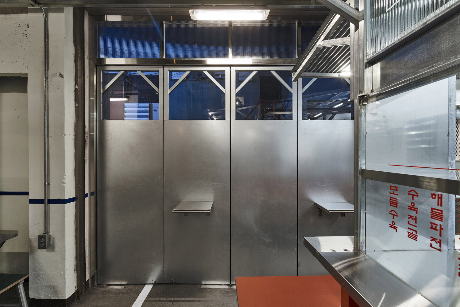 omo-studio,韓國,餐廳設計方案,餐廳裝修,街邊店設計,酒吧餐廳設計,醬家酒吧餐廳,55㎡