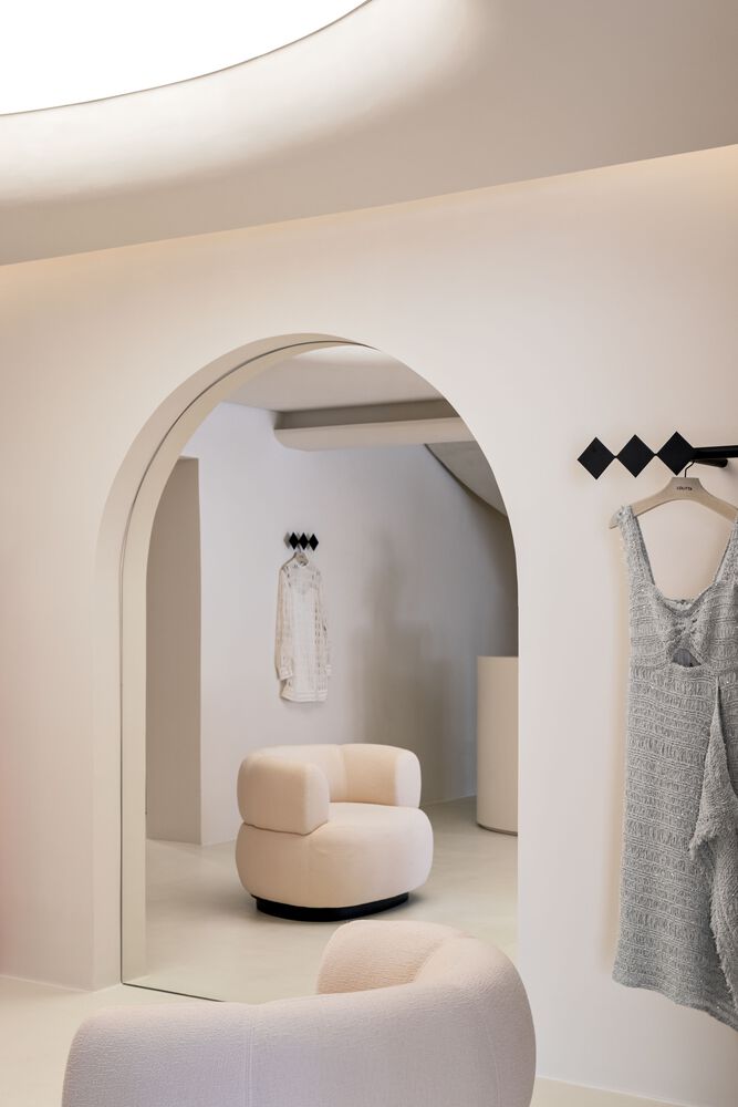 零售店設計,服裝零售店設計,服裝店設計,AR Arquitetos,女裝店設計案例,Lolitta Store,巴西,極簡主義,315㎡