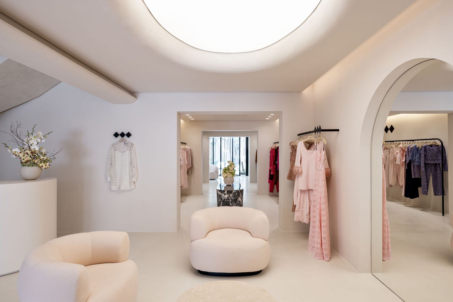 零售店設計,服裝零售店設計,服裝店設計,AR Arquitetos,女裝店設計案例,Lolitta Store,巴西,極簡主義,315㎡