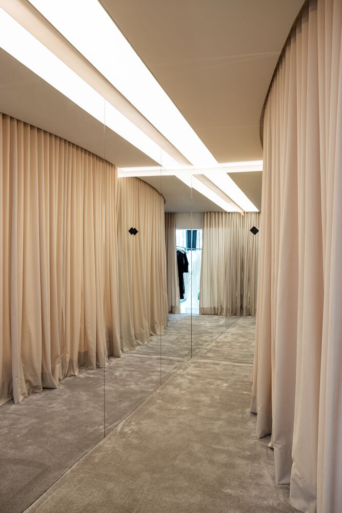 零售店設計,服裝零售店設計,服裝店設計,AR Arquitetos,女裝店設計案例,Lolitta Store,巴西,極簡主義,315㎡