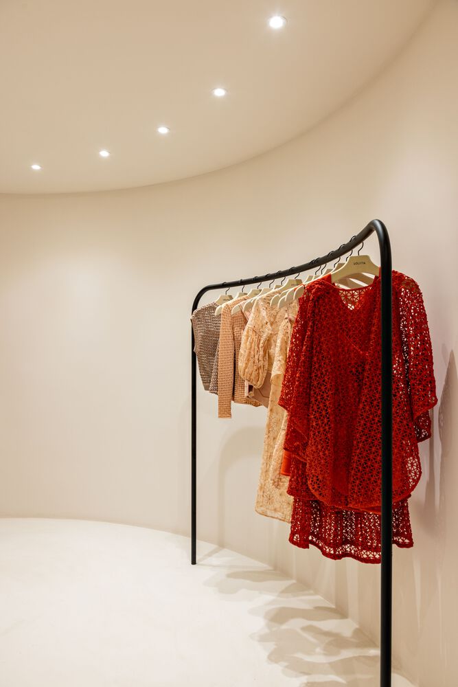 零售店設計,服裝零售店設計,服裝店設計,AR Arquitetos,女裝店設計案例,Lolitta Store,巴西,極簡主義,315㎡