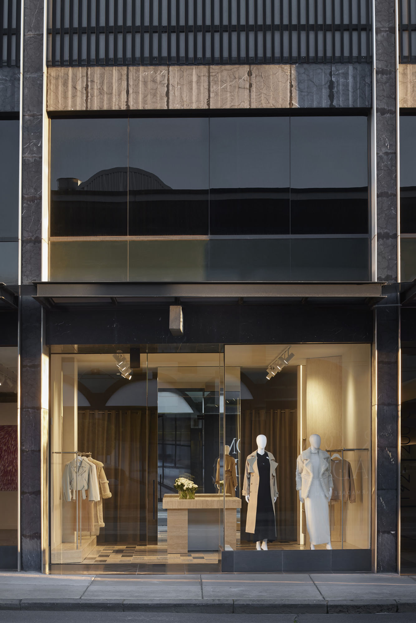 零售店設計,服裝零售店設計,服裝店設計,Studio Tate,女裝店設計案例,墨爾本,ENA PELLY,極簡主義