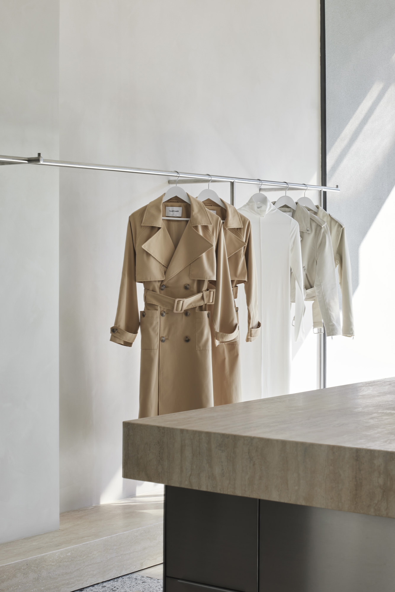 零售店設計,服裝零售店設計,服裝店設計,Studio Tate,女裝店設計案例,墨爾本,ENA PELLY,極簡主義