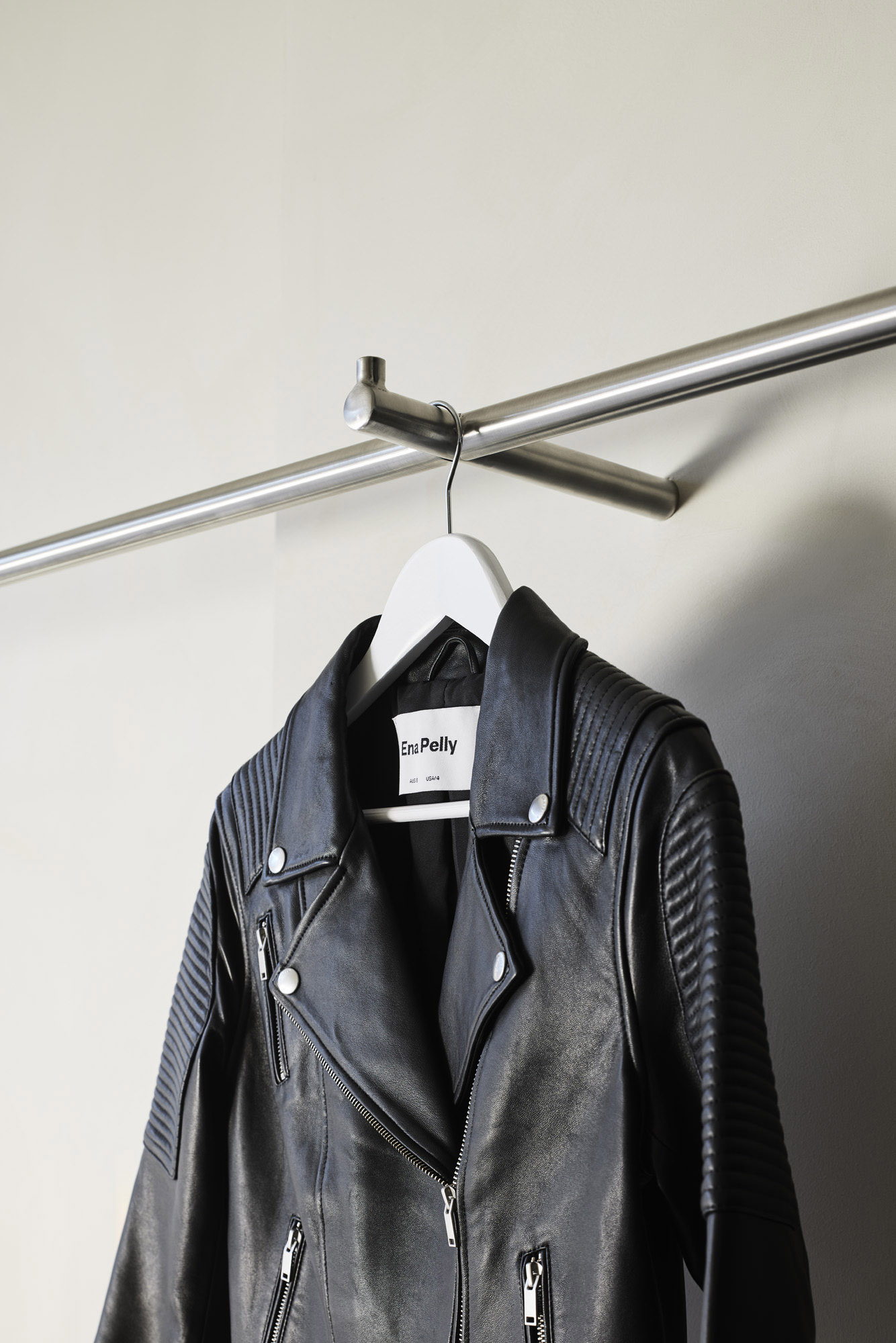 零售店設計,服裝零售店設計,服裝店設計,Studio Tate,女裝店設計案例,墨爾本,ENA PELLY,極簡主義