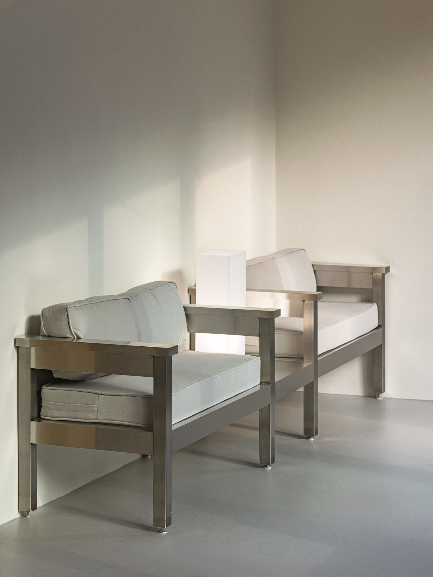 咖啡店設計,咖啡店設計案例,咖啡店設計方案,Tumerics Archive,韓國,首爾,咖啡店裝修,極簡主義咖啡廳