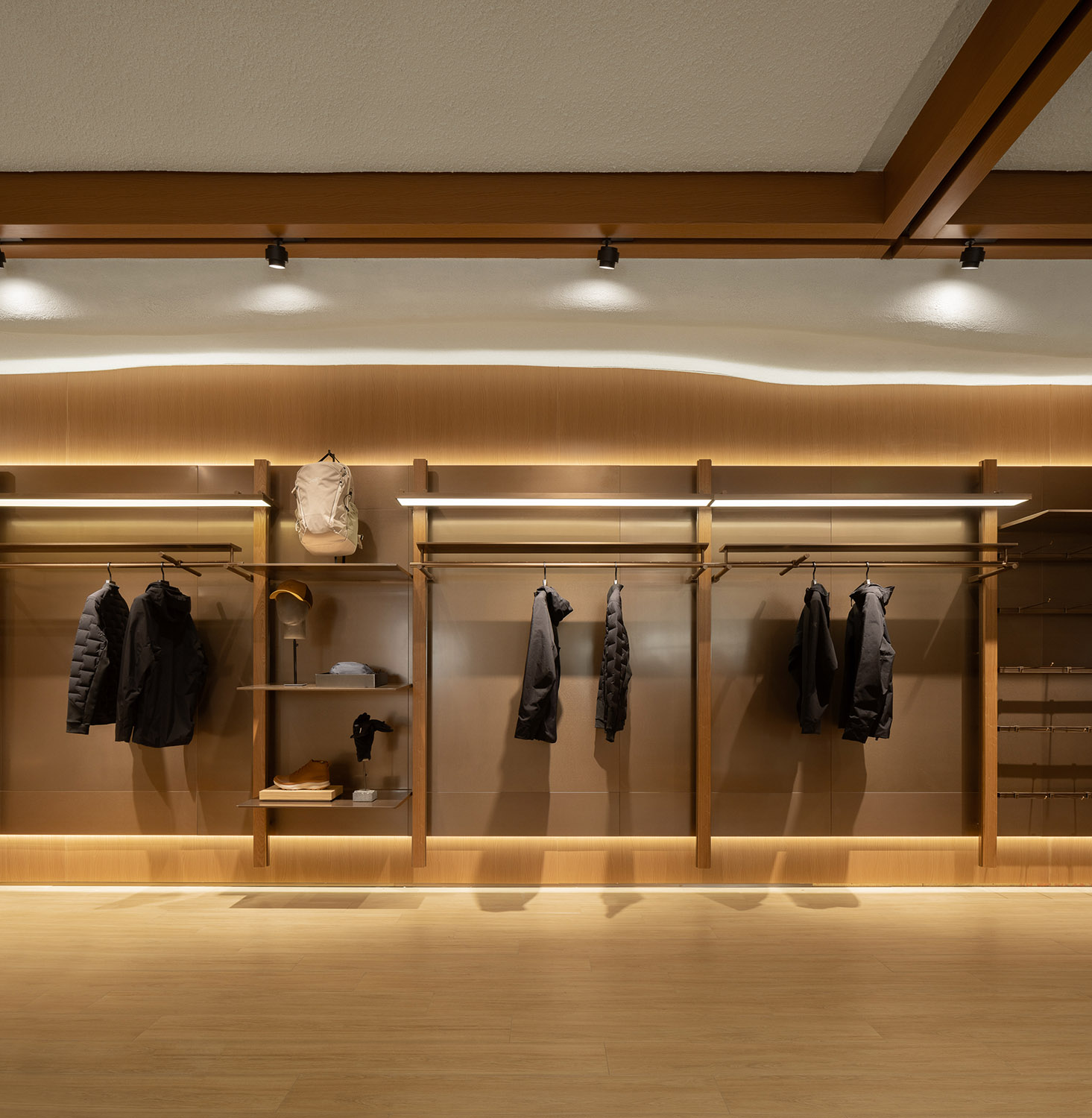 服裝店設計,零售店設計,戶外服裝零售店,服裝店設計案例,ARC'TERYX始祖鳥,始祖鳥北京店致敬溫哥華文化脈絡,尚洋藝術,北京