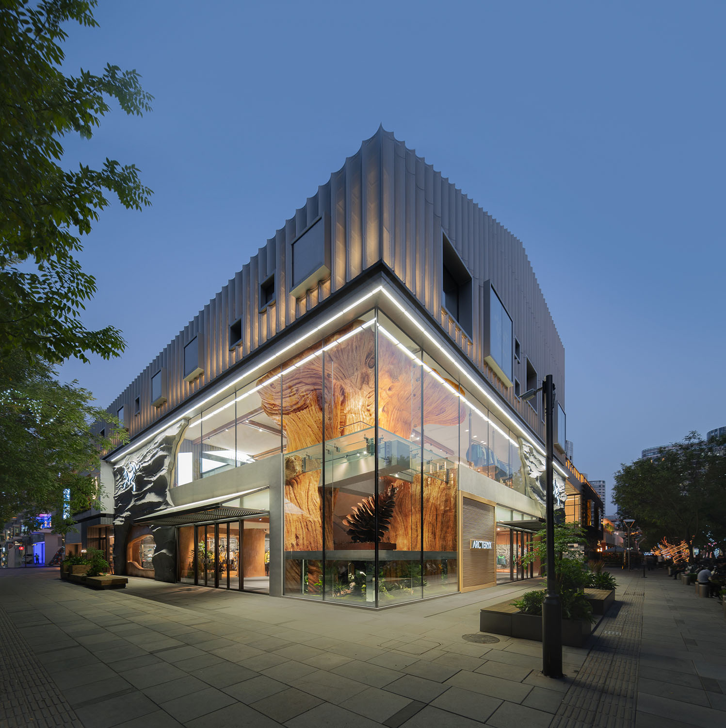 服裝店設計,零售店設計,戶外服裝零售店,服裝店設計案例,ARC'TERYX始祖鳥,始祖鳥北京店致敬溫哥華文化脈絡,尚洋藝術,北京