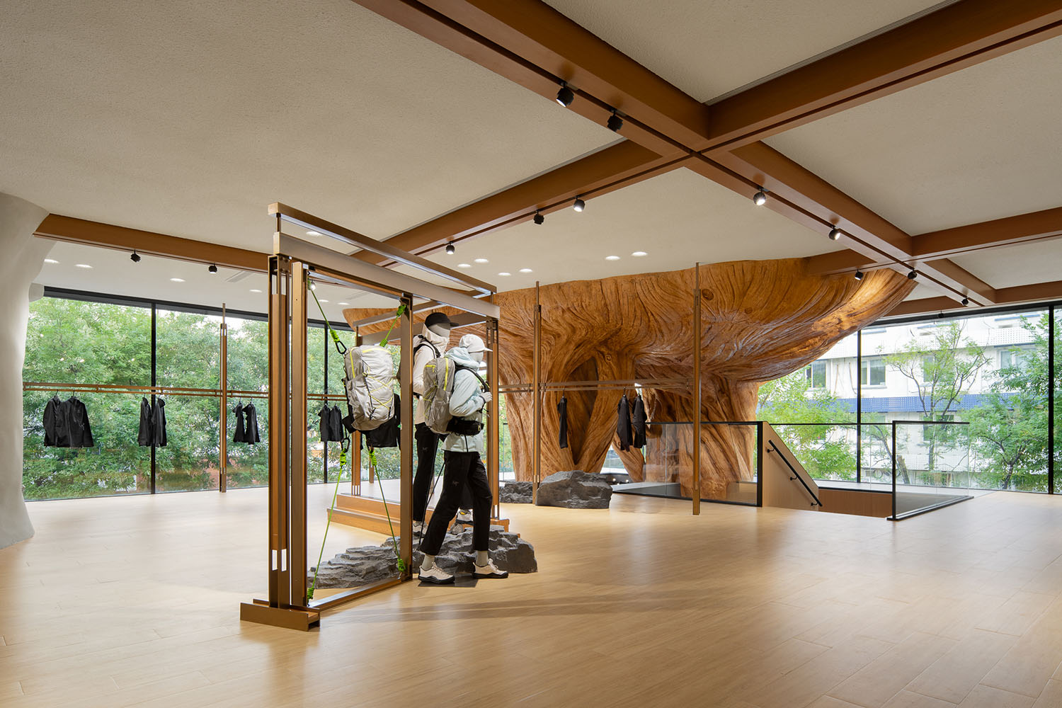 服裝店設計,零售店設計,戶外服裝零售店,服裝店設計案例,ARC'TERYX始祖鳥,始祖鳥北京店致敬溫哥華文化脈絡,尚洋藝術,北京
