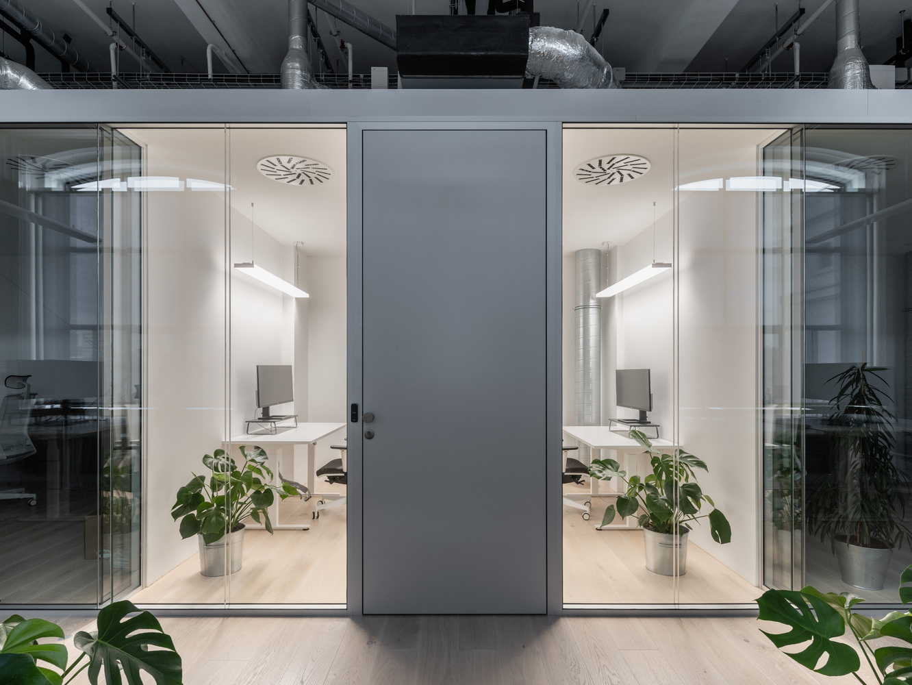 Kuklica Smerek architekti,辦公室設計案例,極簡主義辦公室,工業風格辦公室,195㎡,建築改造,舊工廠改造