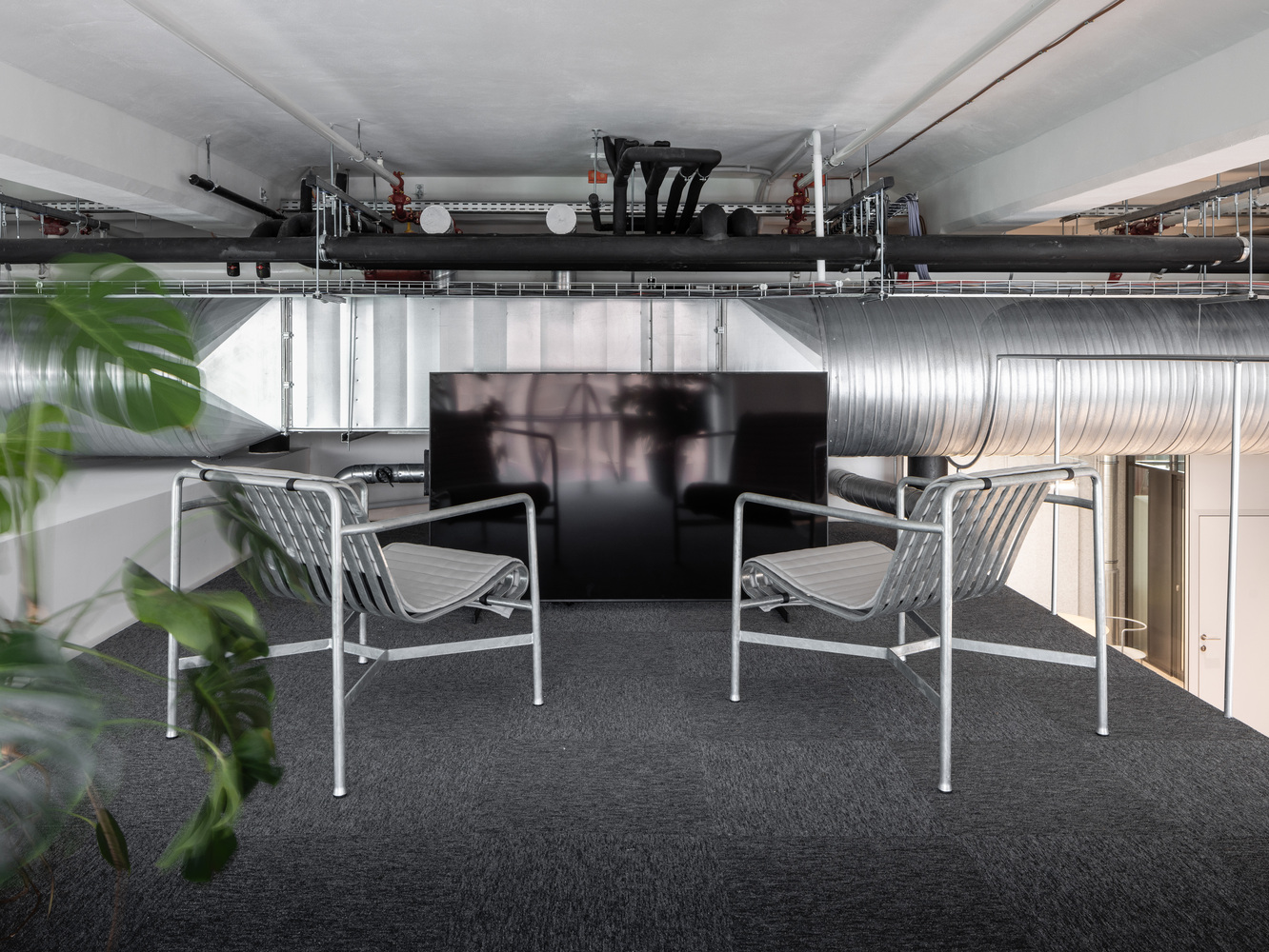 Kuklica Smerek architekti,辦公室設計案例,極簡主義辦公室,工業風格辦公室,195㎡,建築改造,舊工廠改造