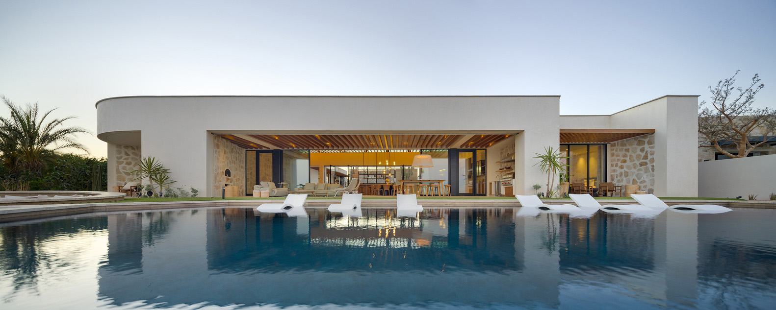 MA Design Group,別墅設計案例,別墅設計方案,庭院別墅,墨西哥,景觀別墅,1324 m²