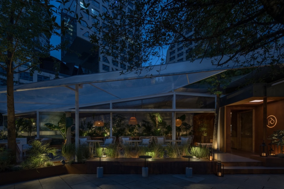 餐廳設計,休閑餐廳設計,餐廳裝修,餐廳設計案例,餐廳設計方案,酒吧設計,咖啡廳設計,酒吧餐廳,成都,FOOOO餐廳,艾岜建築設計