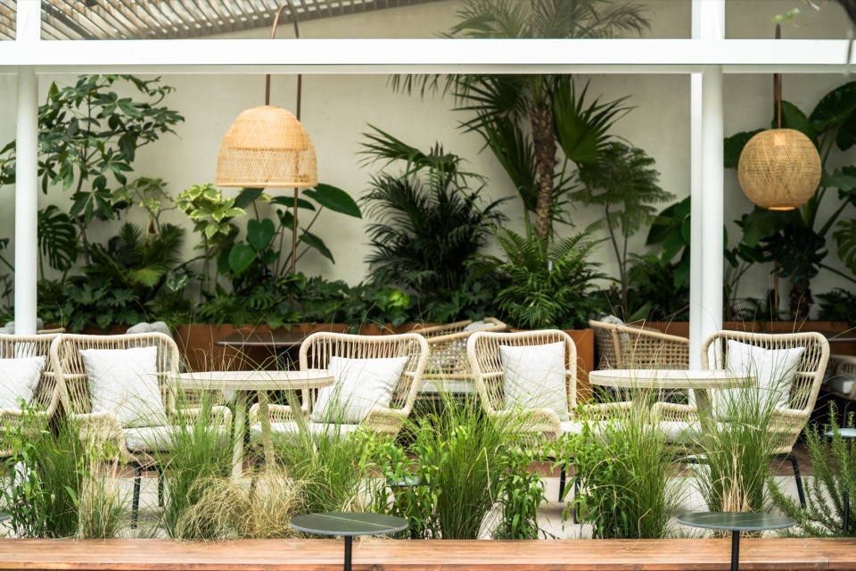 餐廳設計,休閑餐廳設計,餐廳裝修,餐廳設計案例,餐廳設計方案,酒吧設計,咖啡廳設計,酒吧餐廳,成都,FOOOO餐廳,艾岜建築設計