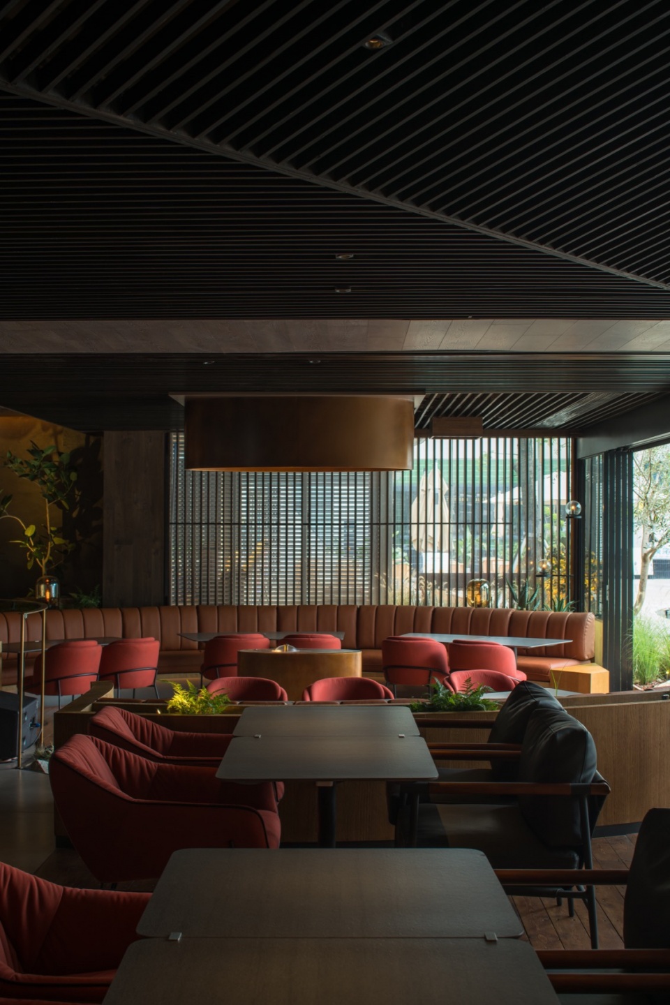 餐廳設計,休閑餐廳設計,餐廳裝修,餐廳設計案例,餐廳設計方案,酒吧設計,咖啡廳設計,酒吧餐廳,成都,FOOOO餐廳,艾岜建築設計