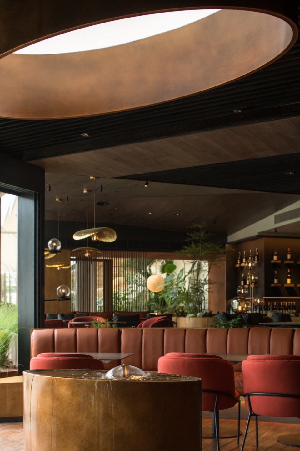 餐廳設計,休閑餐廳設計,餐廳裝修,餐廳設計案例,餐廳設計方案,酒吧設計,咖啡廳設計,酒吧餐廳,成都,FOOOO餐廳,艾岜建築設計