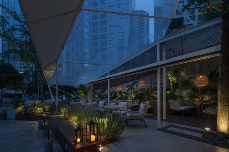 餐廳設計,休閑餐廳設計,餐廳裝修,餐廳設計案例,餐廳設計方案,酒吧設計,咖啡廳設計,酒吧餐廳,成都,FOOOO餐廳,艾岜建築設計